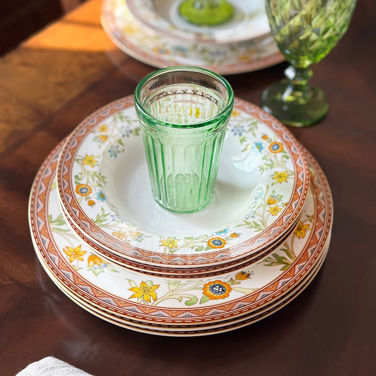 STPgoods Fleurs des Prairies Bone China Dinnerware Set of 16 Service for 4 in Gift Box