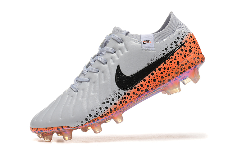 Tiempo Legend 10 Elite FG Football Shoes