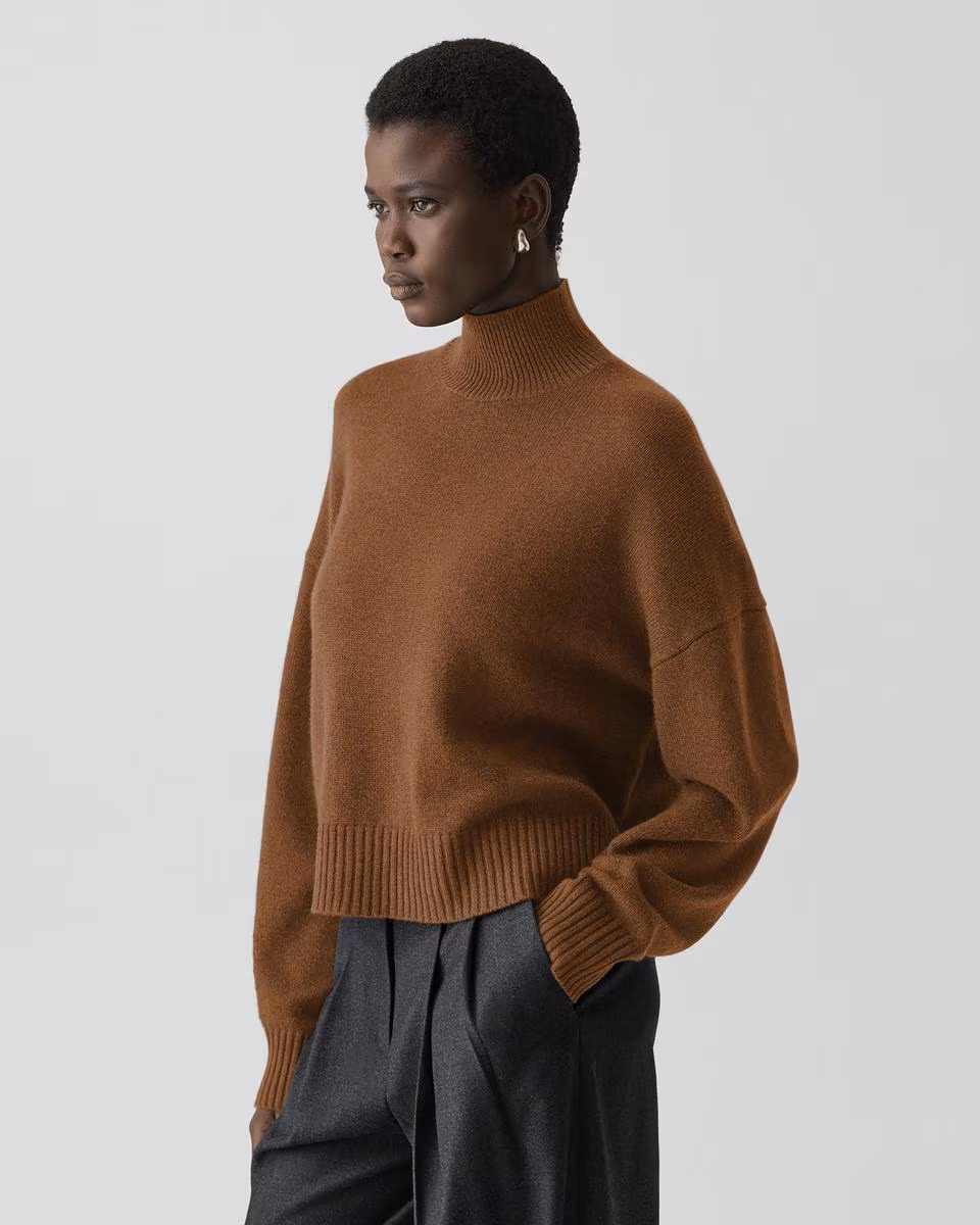 Cropped Turtleneck in Cashmere