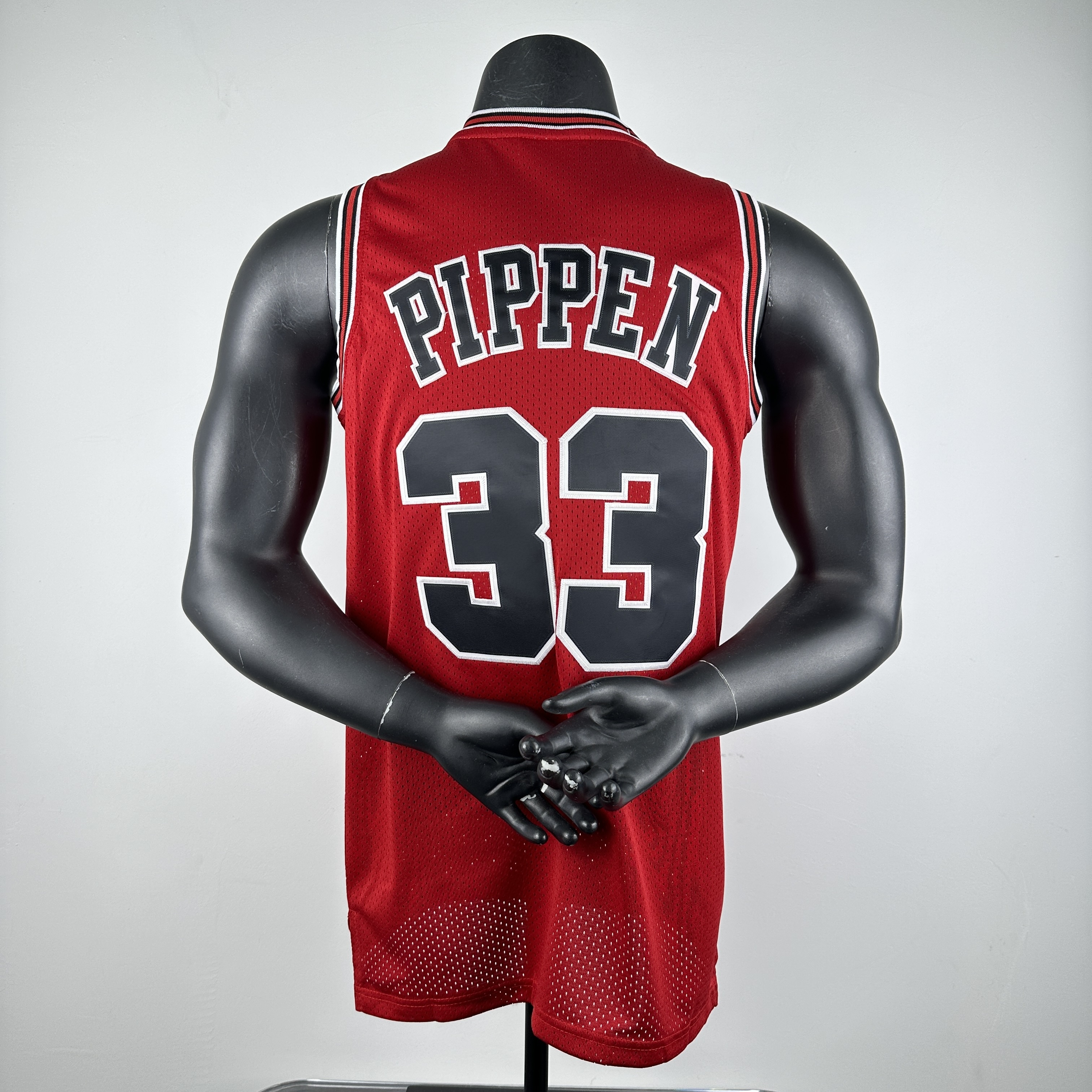Embroidered MN retro jersey, Bulls 97/98 season, red, No. 33, Scottie Pippen