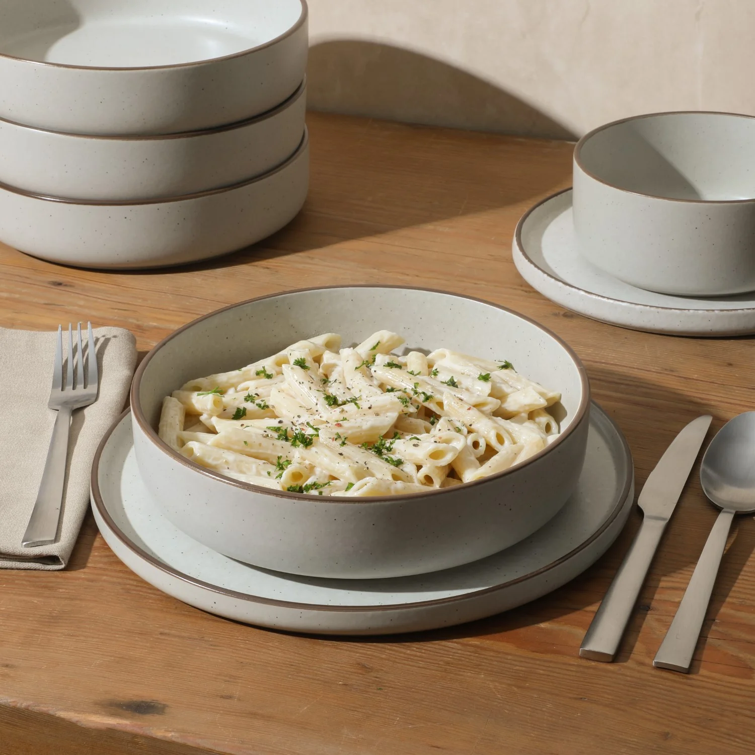 Gibson Elite Gelston Stoneware Matte Reactive Glaze 16 Piece (Service for 4) Plates and Bowl Dinnerware Set - Grey