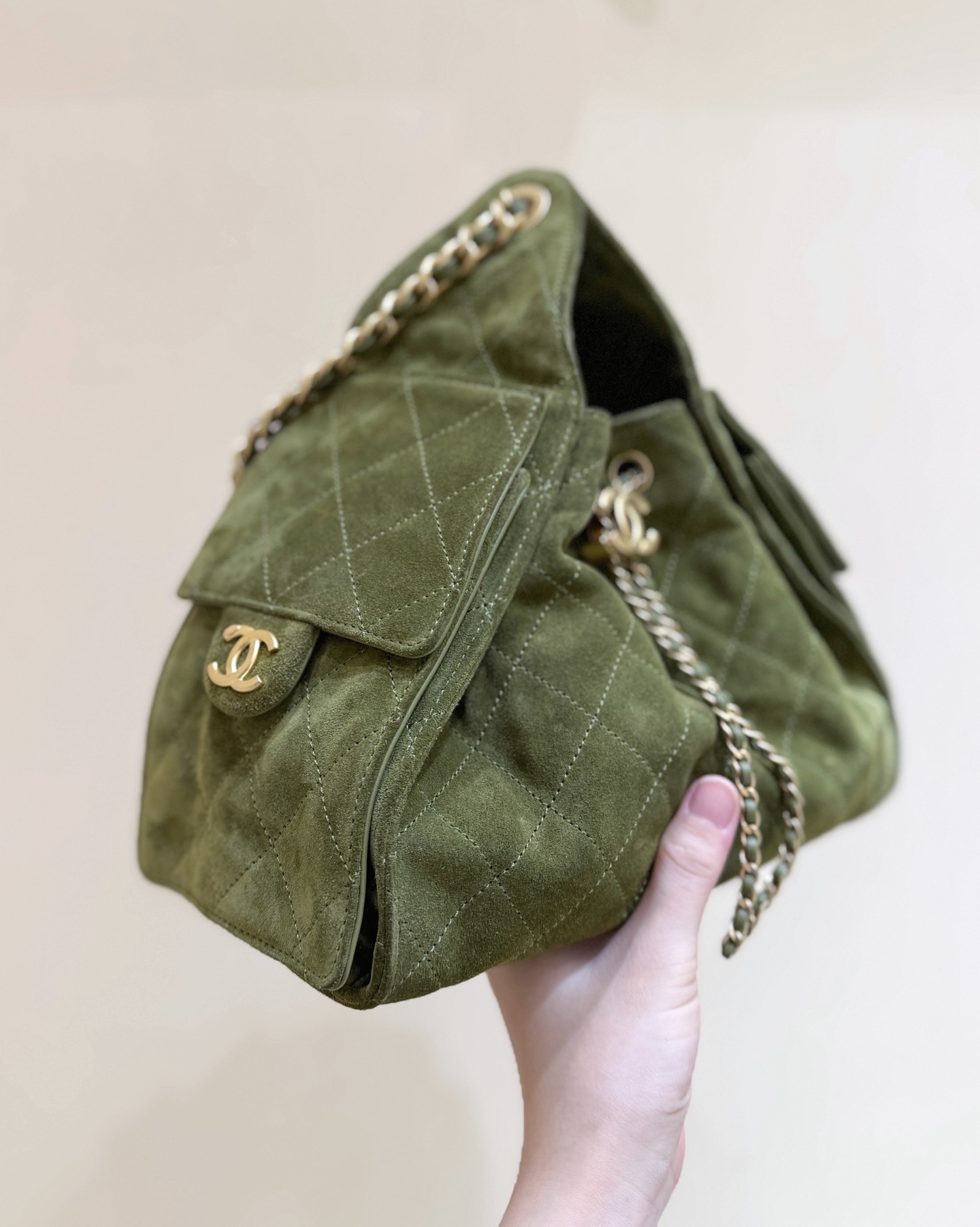 [15A] Chanel 25 Hobo Suede Bag