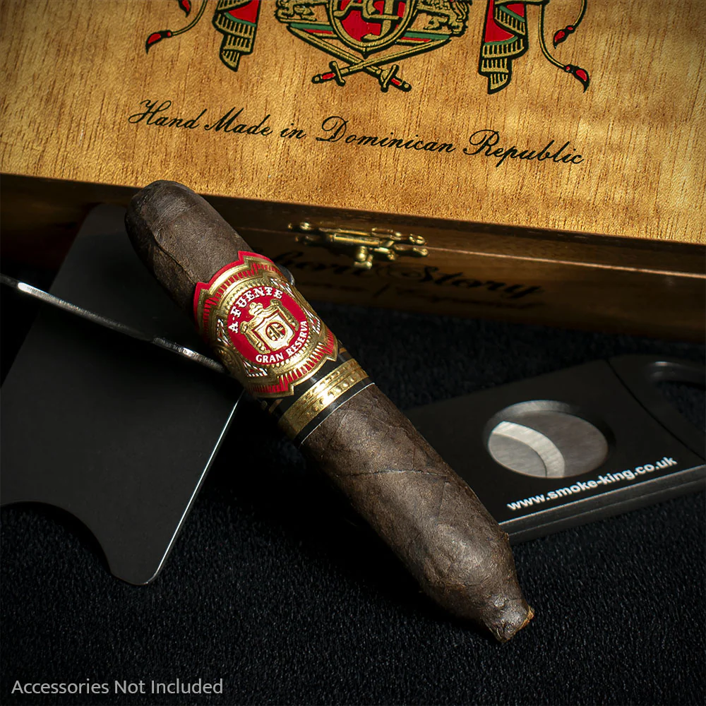 Arturo Fuente Hemingway Short Story Maduro Cigar - Single