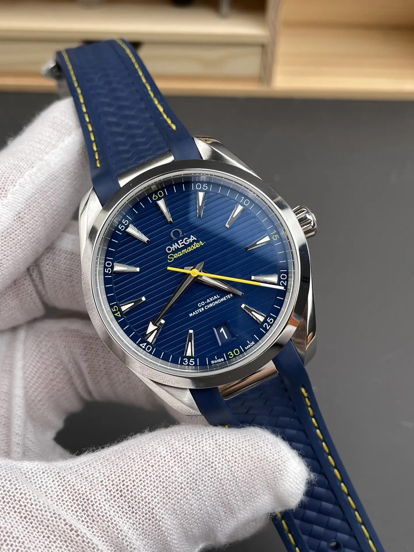 Omega Seamaster White 41mm