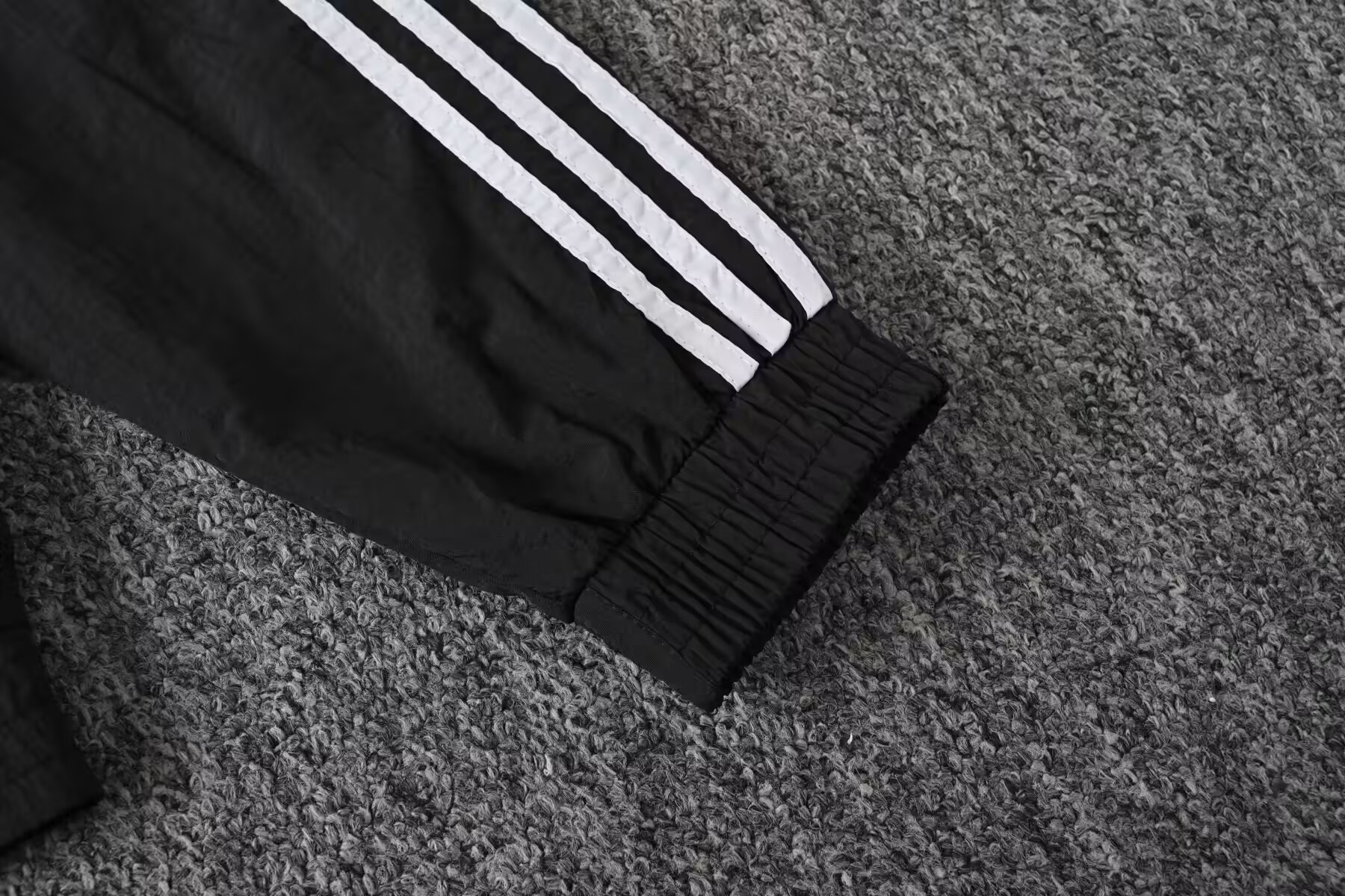 Manchester United retro windbreaker