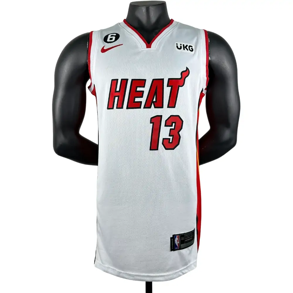 Embroidered Heat V-neck White No. 13 Adebayo