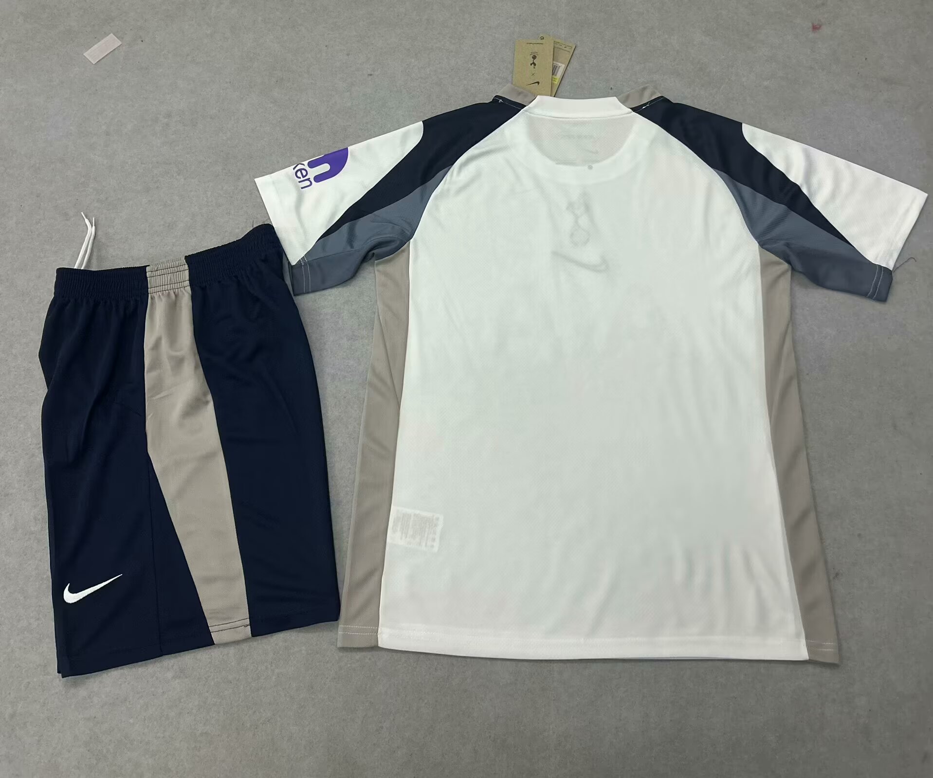 2025-26 Tottenham Hotspur Home Jersey Adult Set - Fans Edition