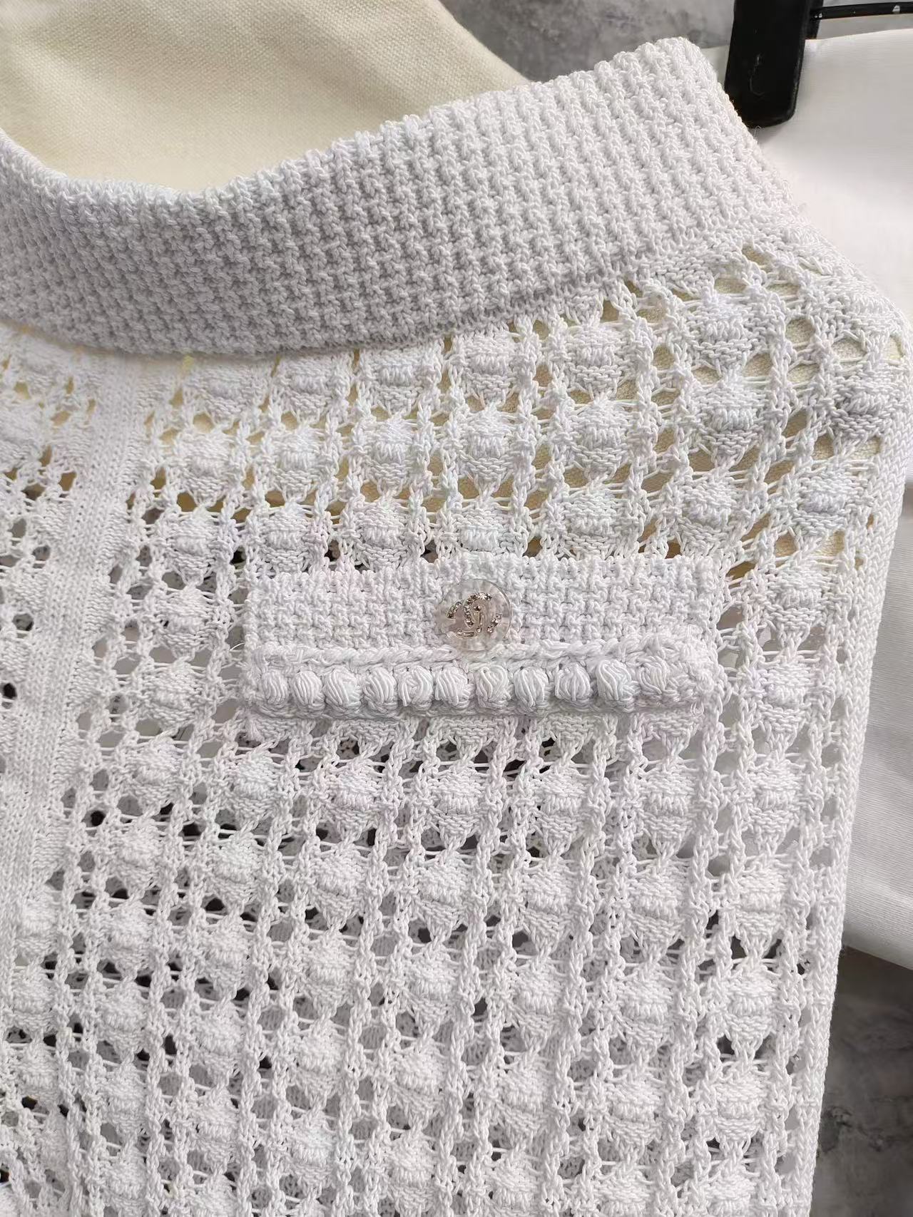 Openwork woven V-neck lace cardigan