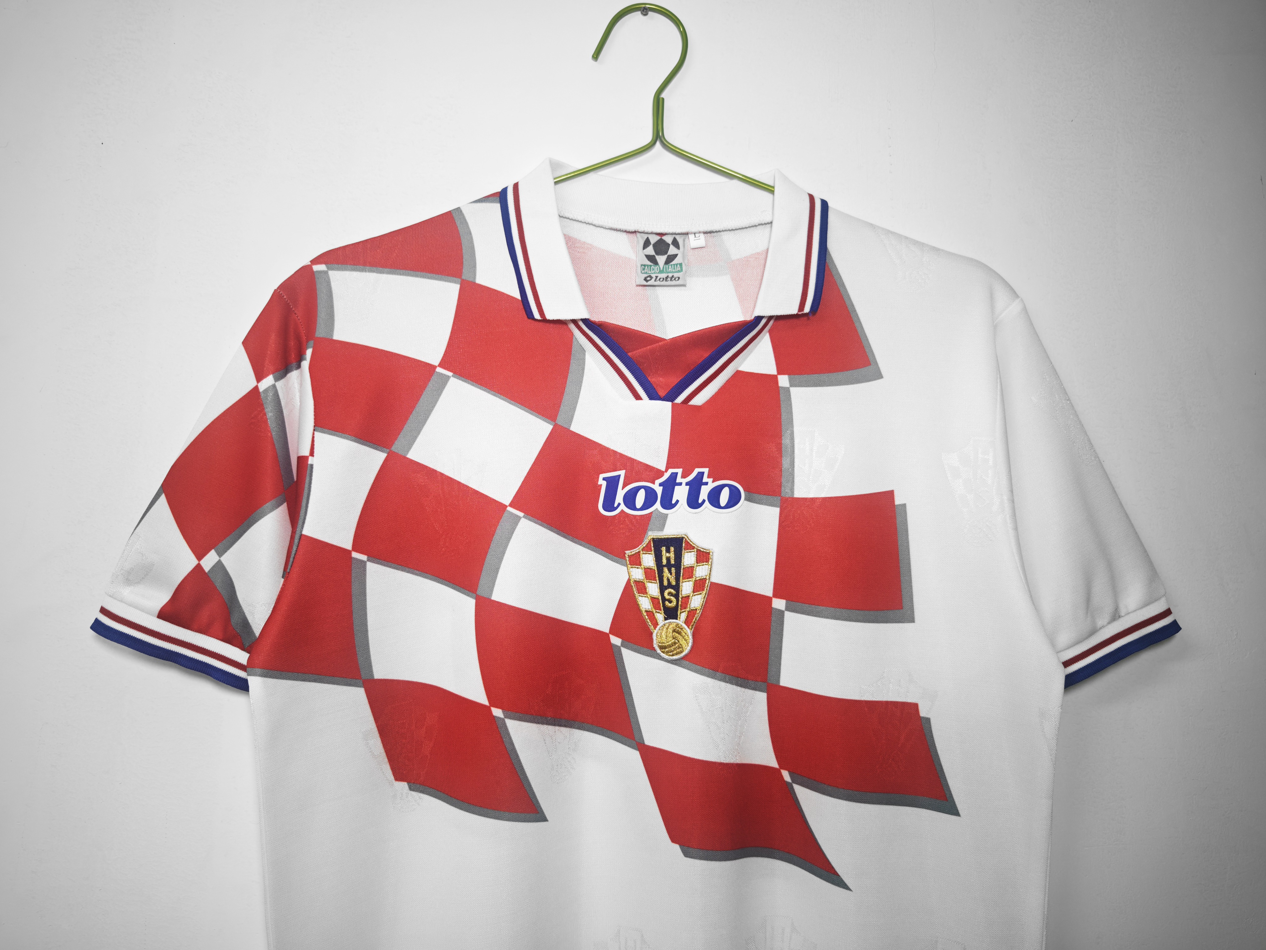 1998 Croatia home retro jersey 1:1 Thai quality - Fans Edition
