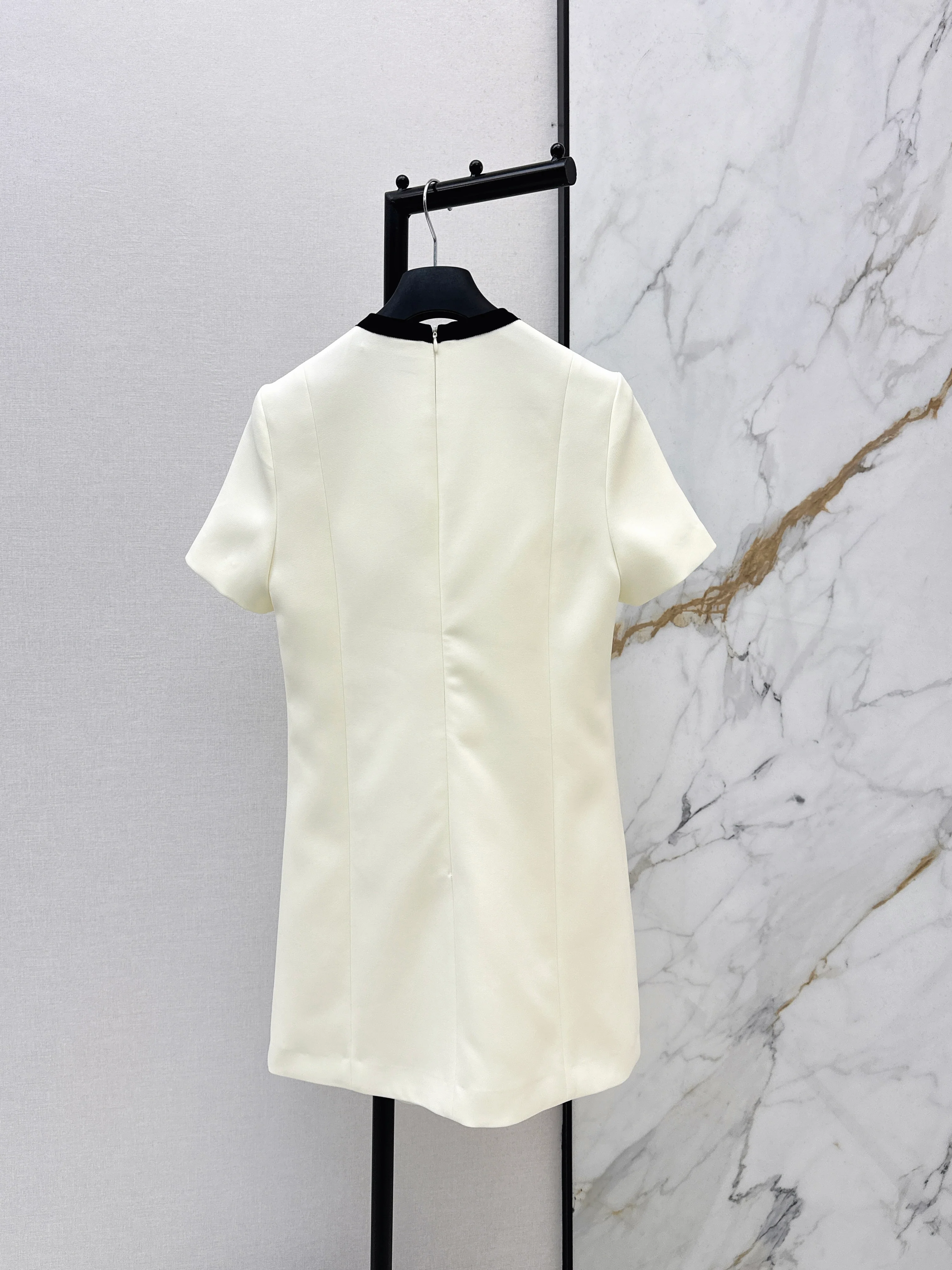 26SS Crew Neck Color-Block Short-Sleeve Dress