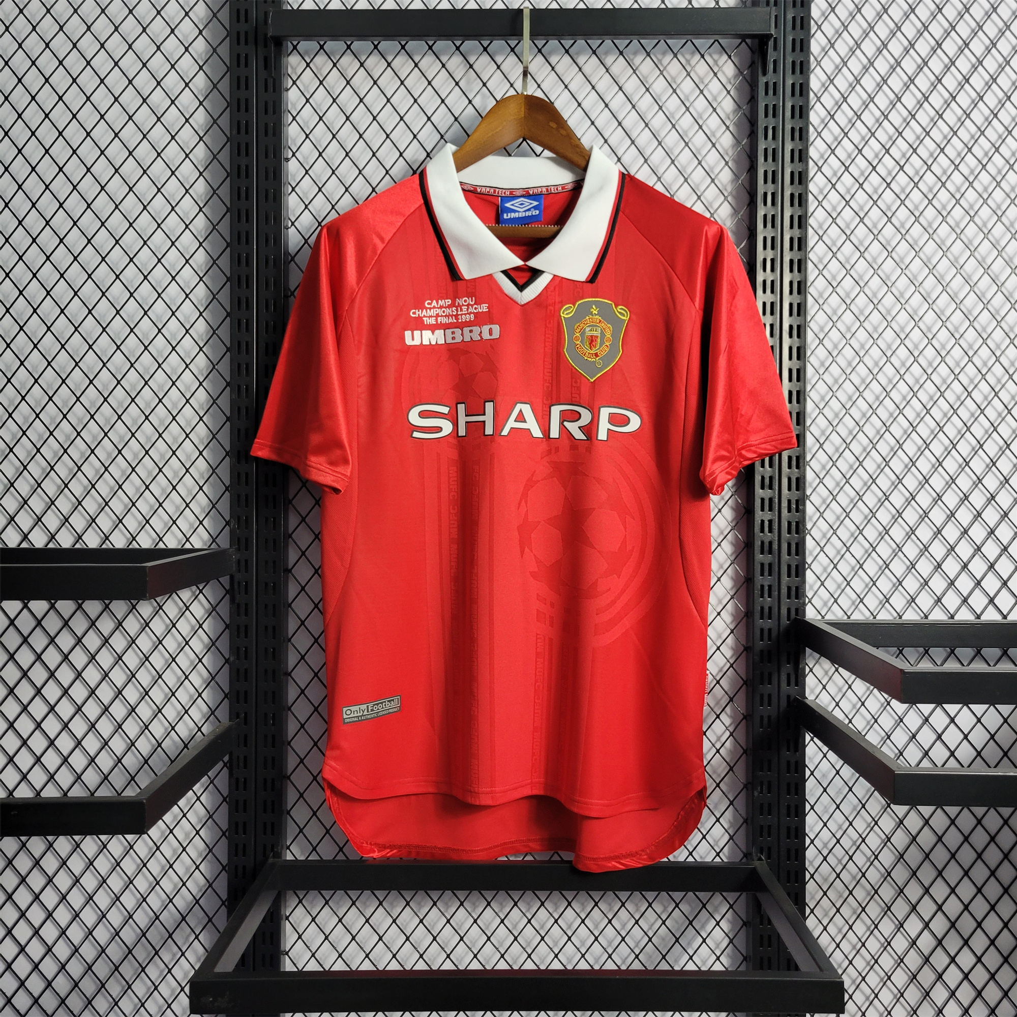 Retro Manchester United 99-00 Home Jersey