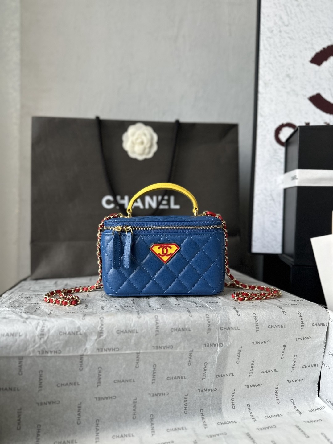 [10A] Chanel Vanity With Chain Bag