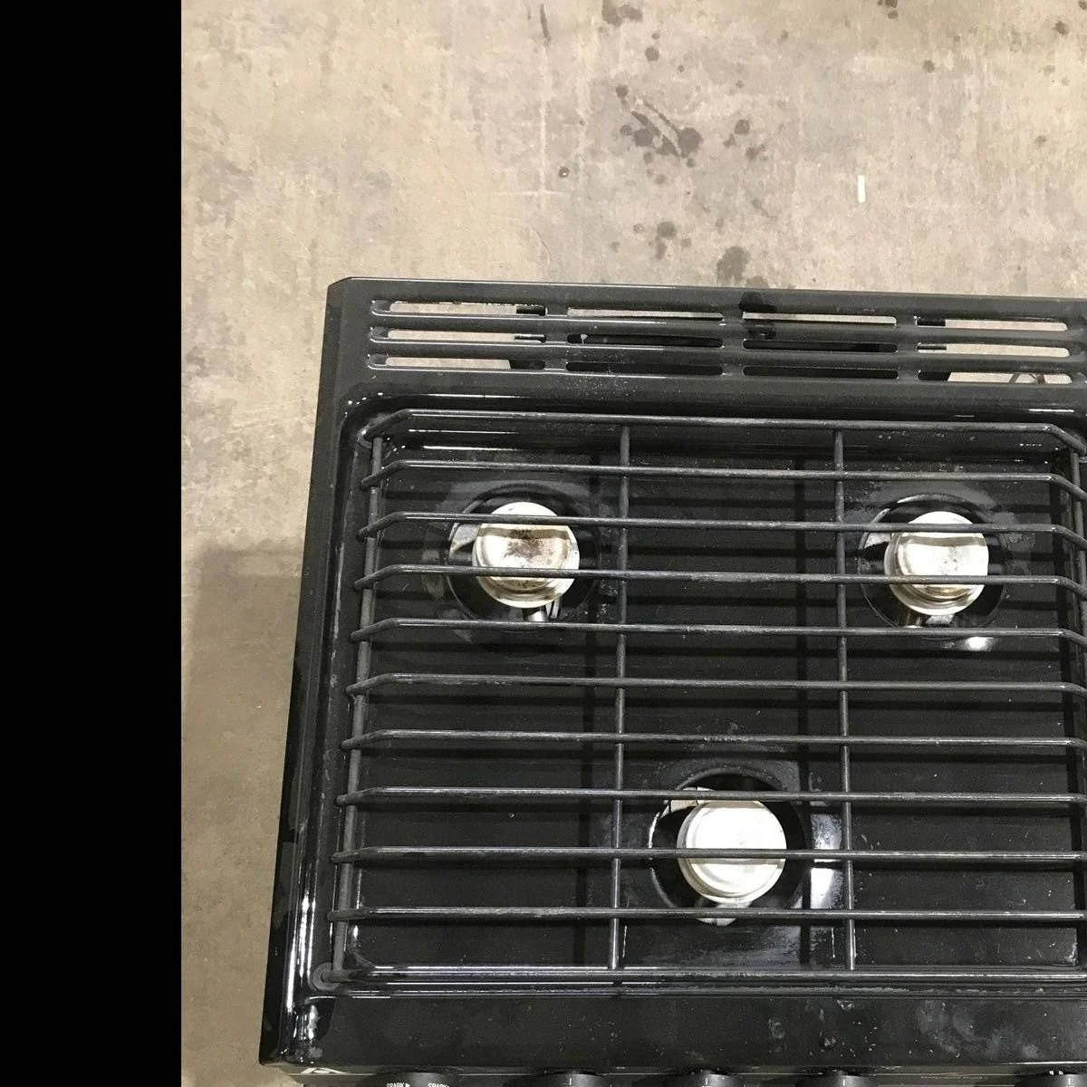 Used Atwood / Wedgewood range stove 3-burner R-V1732BBP