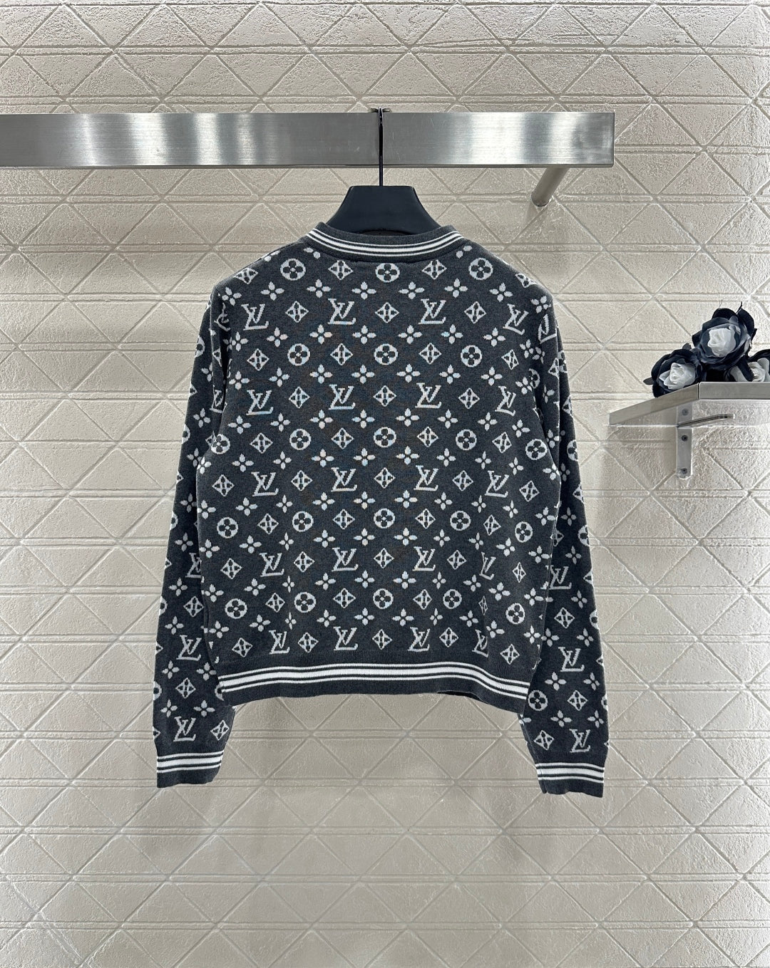 Crew-neck jacquard knit cardigan