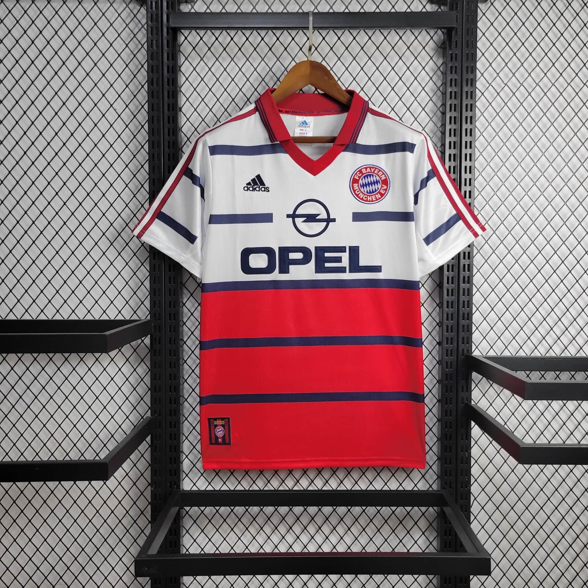 Retro Bayern Munich 1998-00 Away Jersey