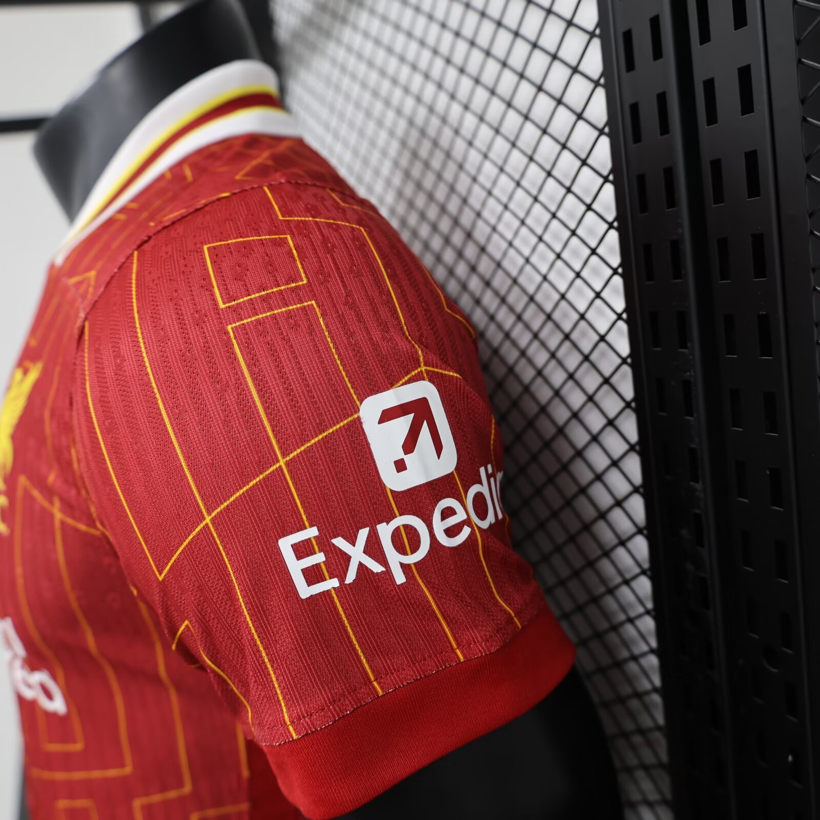 2024/25 Liverpool Home Shirt - Player Edition