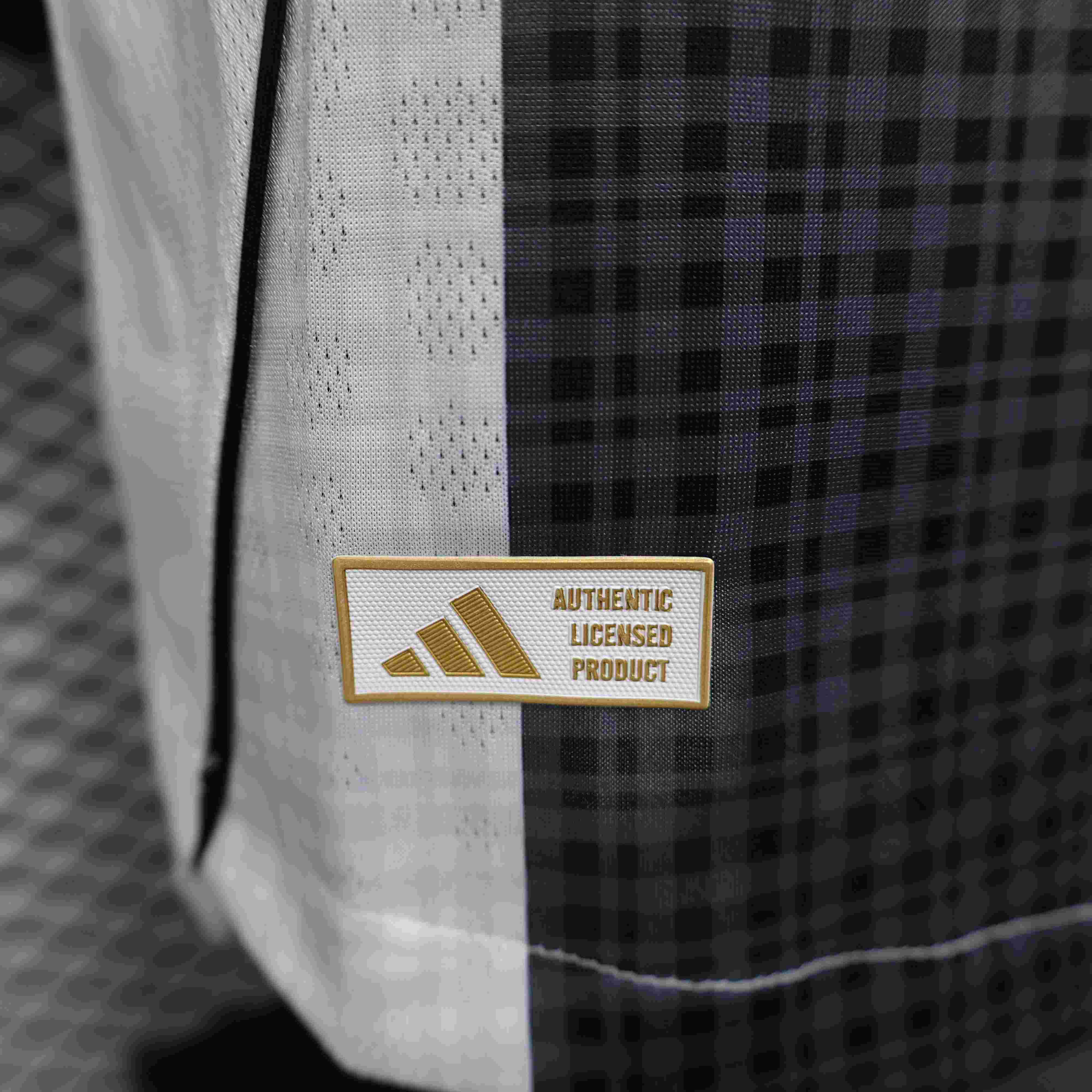 2025/2026 Player Version Newcastle United Home Football Shirt 1:1 Thai Quality