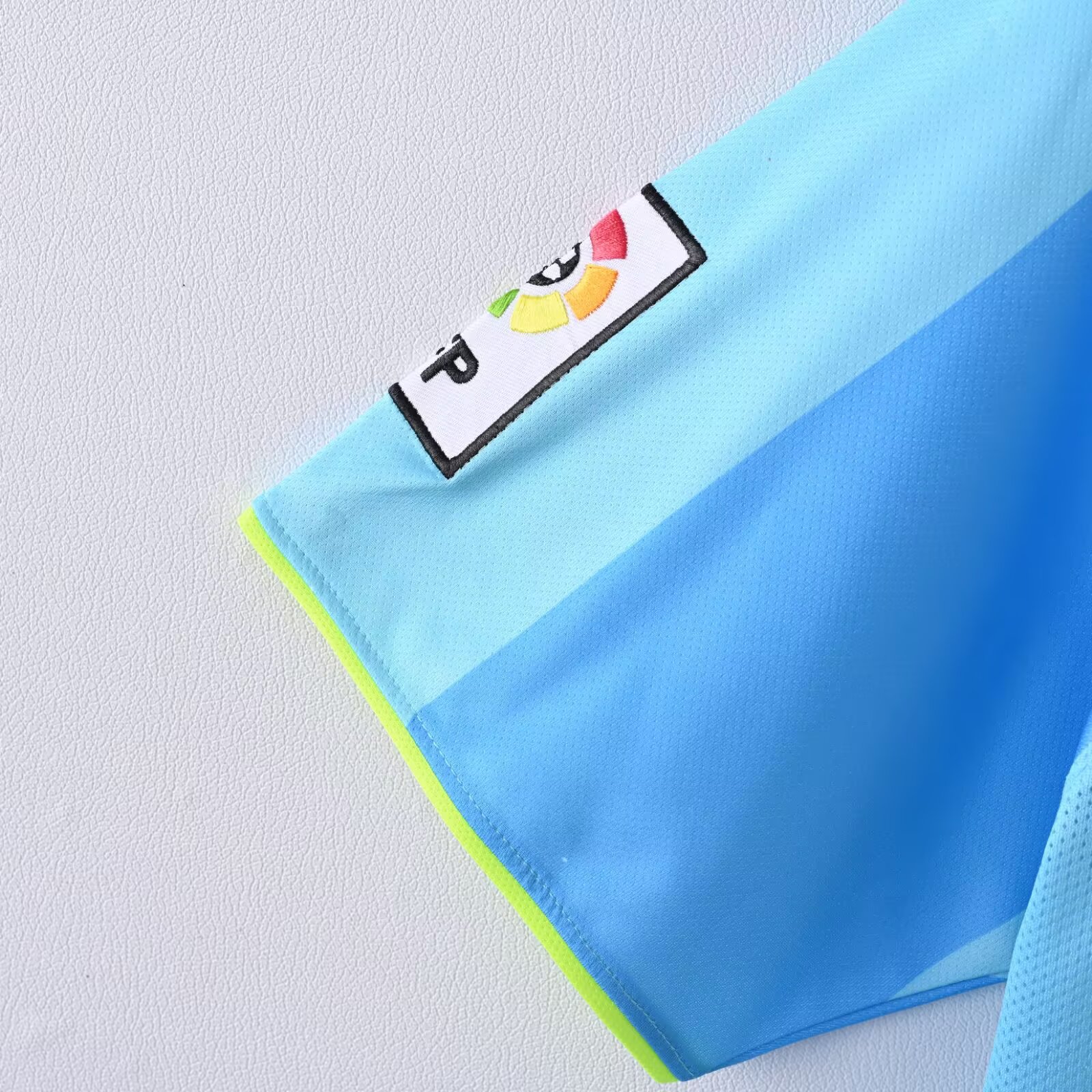 2007/2008 Retro Barcelona Away Football Shirt  1:1 Thai Quality