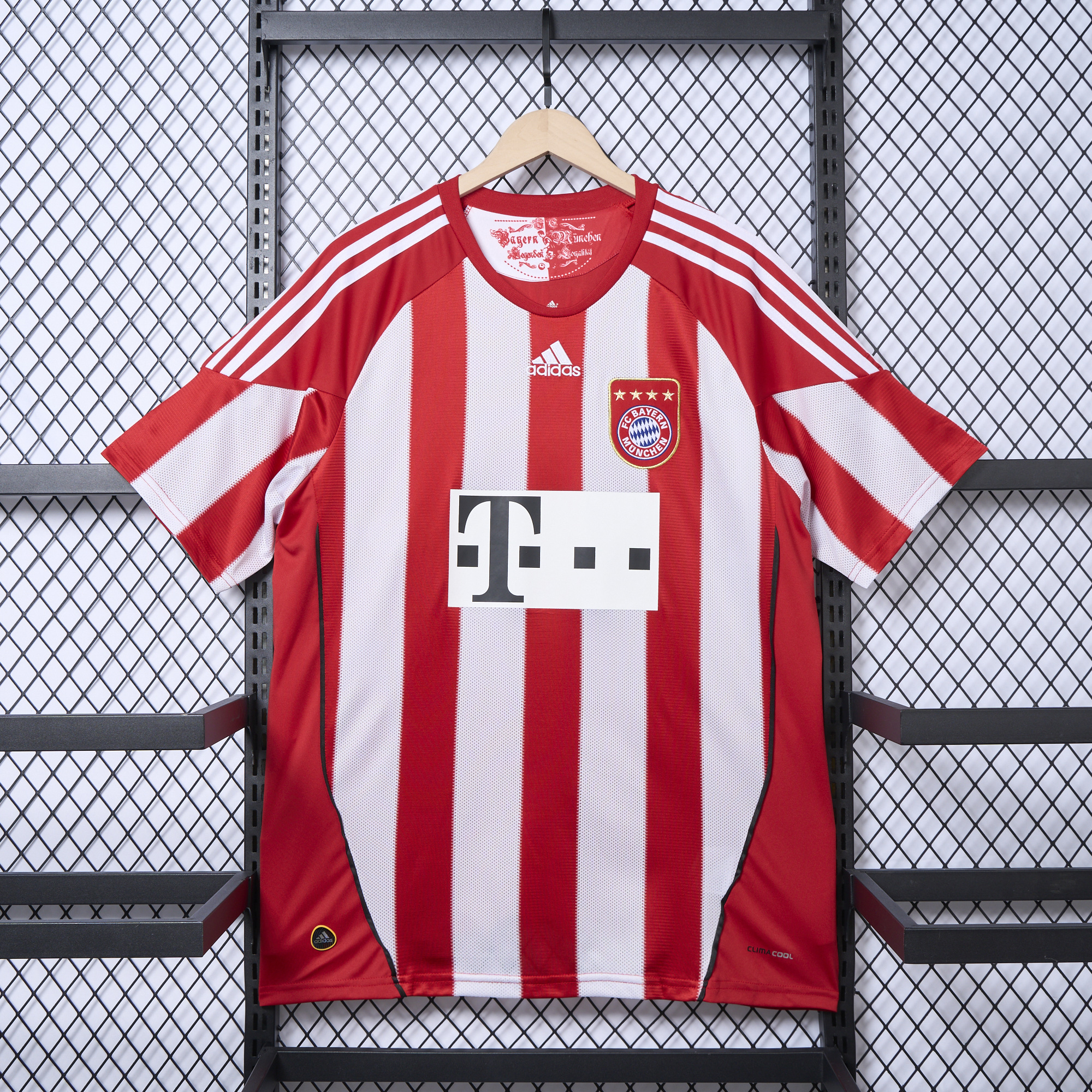 Retro Bayern Munich 10-11 Home Stadium Jersey