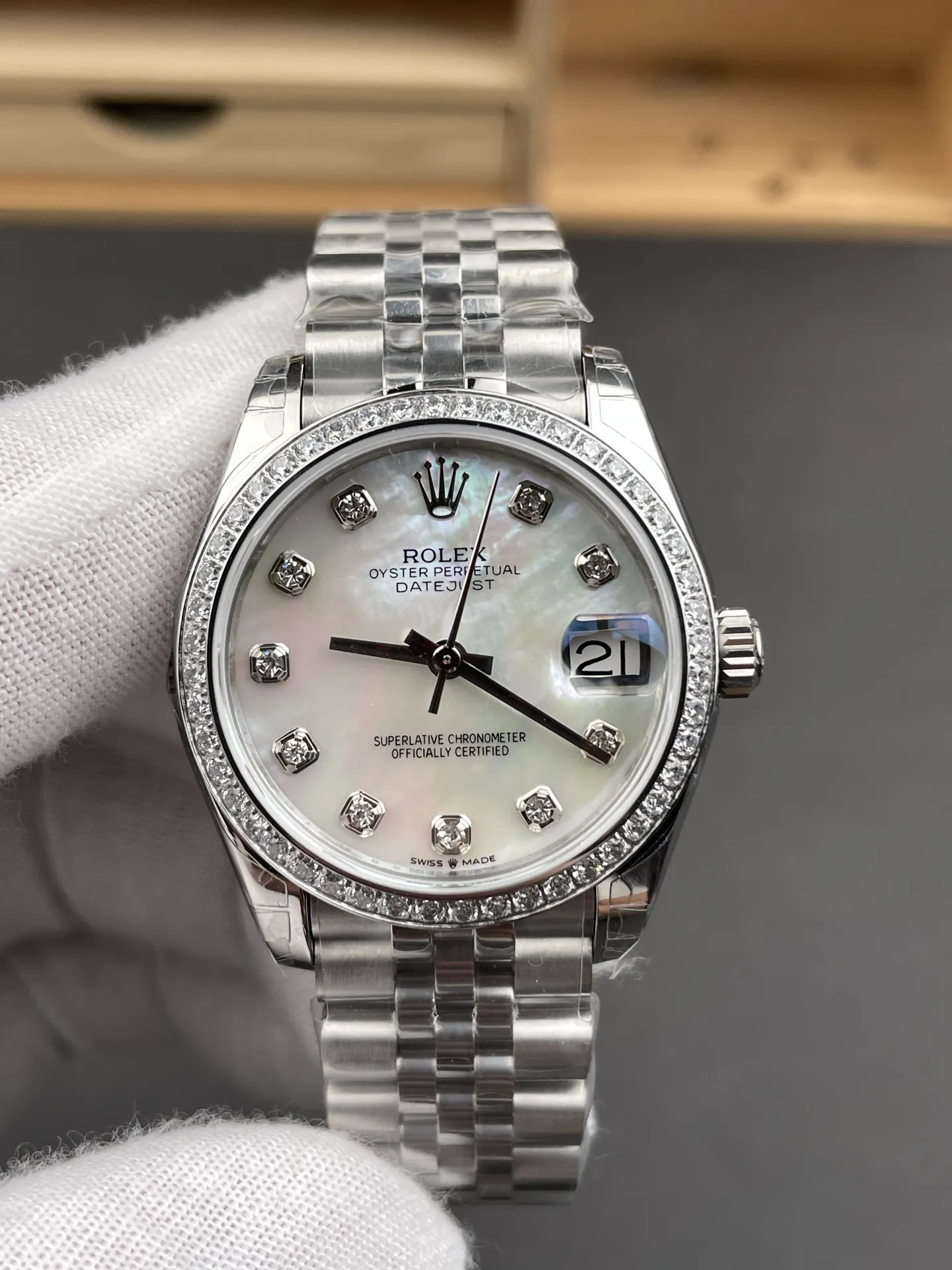 Rolex Datejust Mother-of-Pearl Ladies 31mm