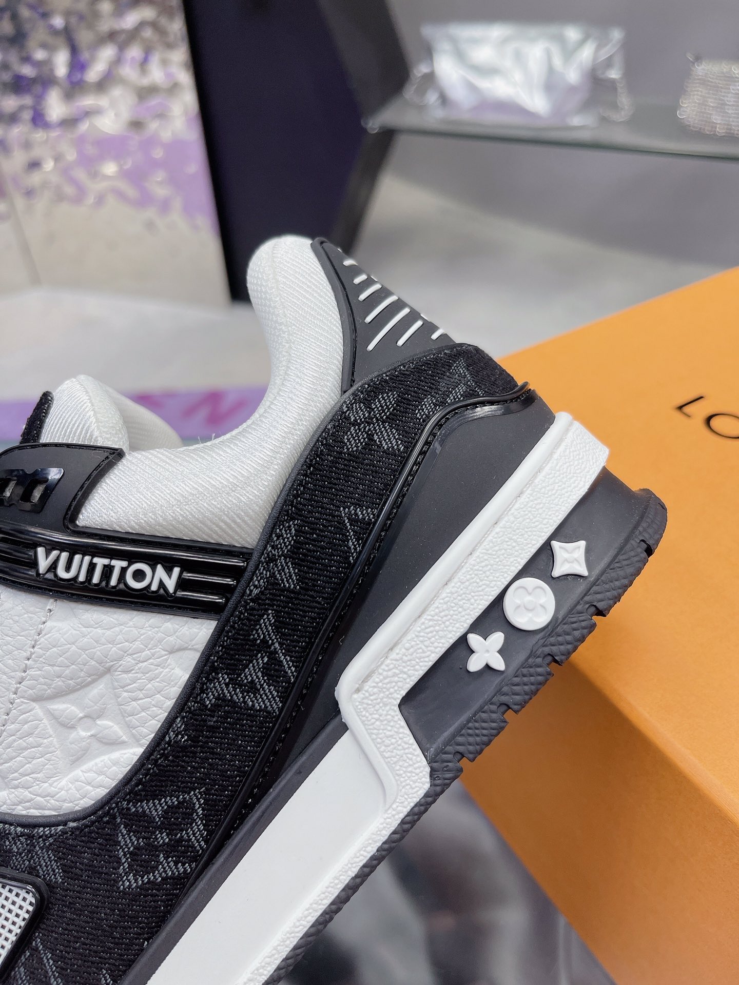 LOUIS VUITTON Fashion Casual Shoes