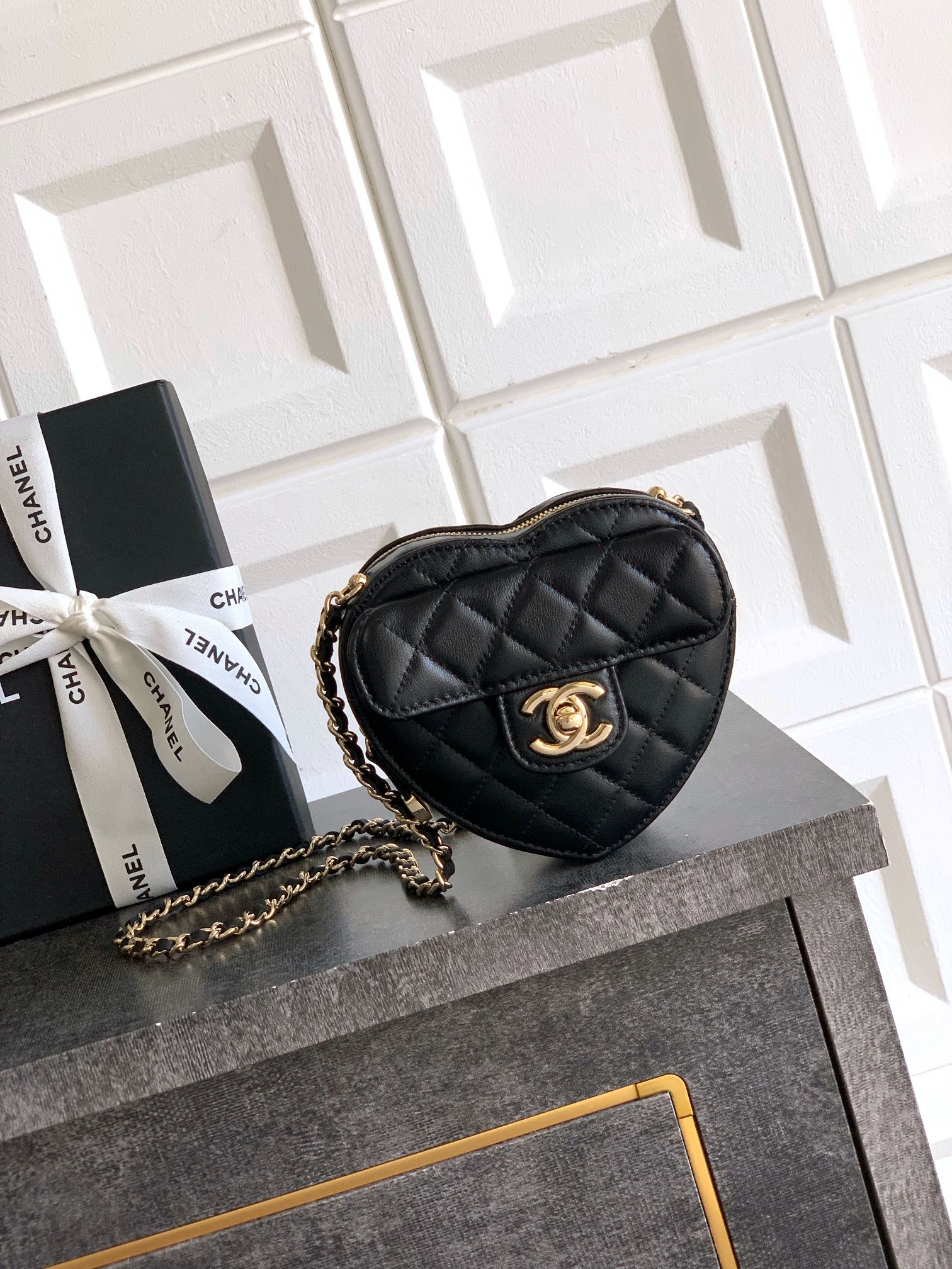 [10A] Chanel Lambskin Quilted CC In Love Heart Clutch With Chain Bag
