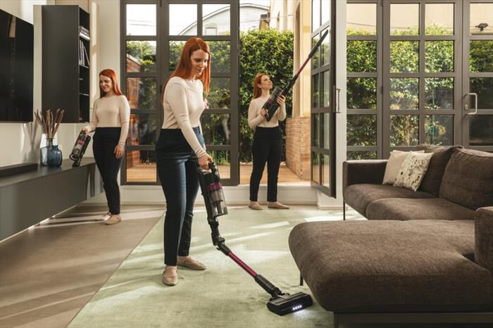 HOOVER - Aspirapolvere ricaricabile HF1P10HX 011-Magenta