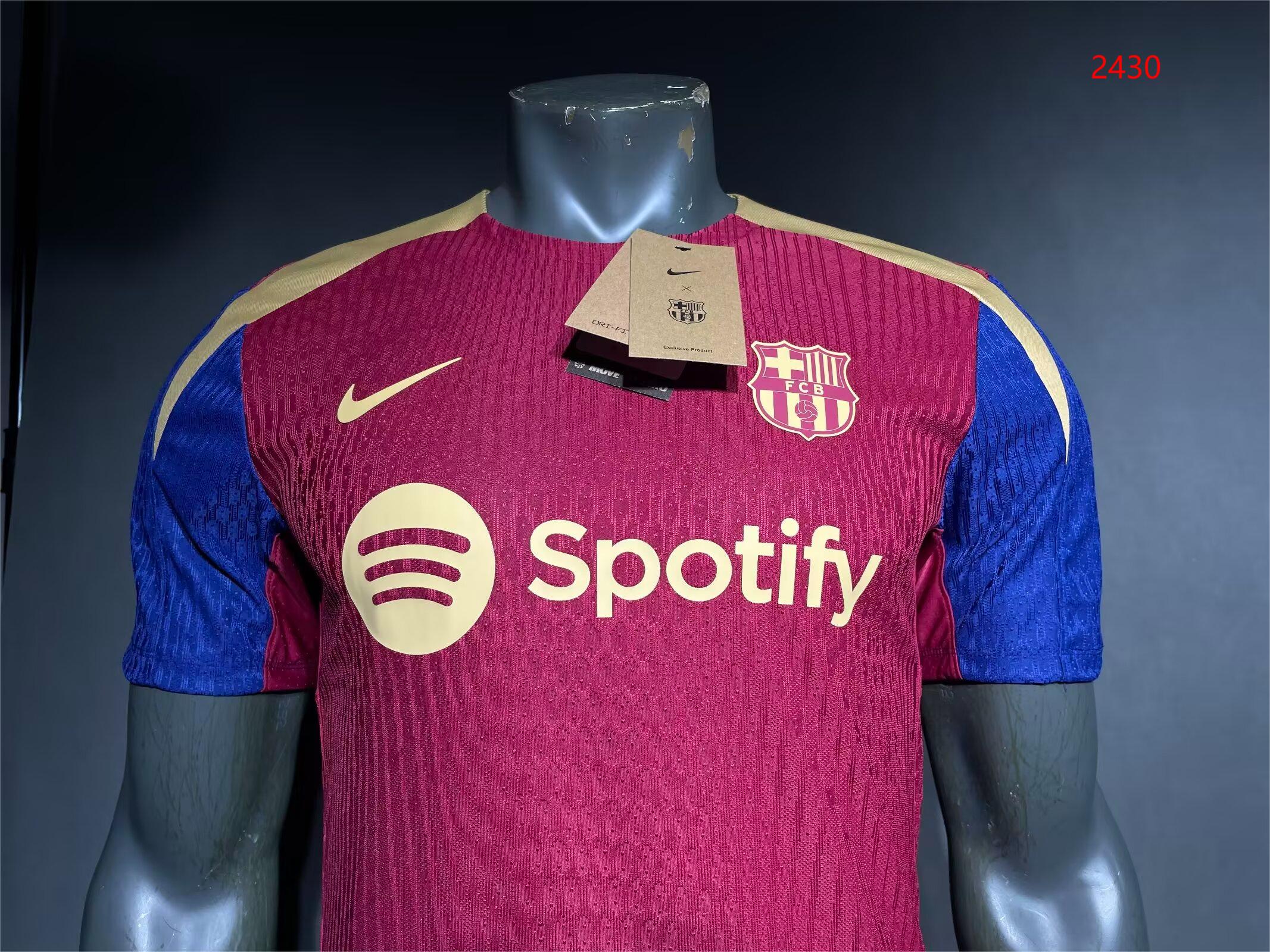 2024/25 Barcelona Training Shirt - Player Edition