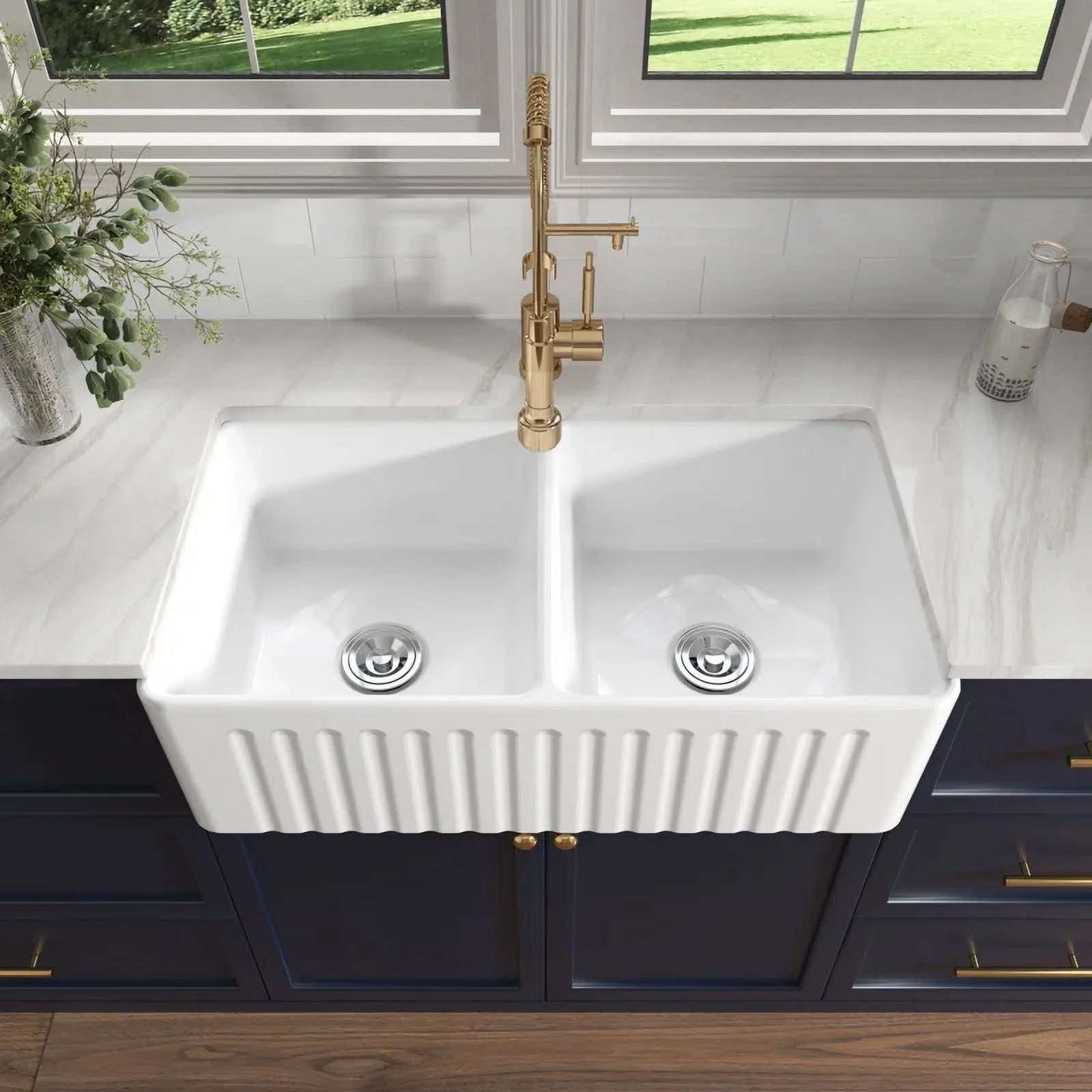 HOROW 33x18 inch Fireclay Kitchen Sink Undermount Double Bowl Apron-front Ceramic with Bottom Grid and Strainer