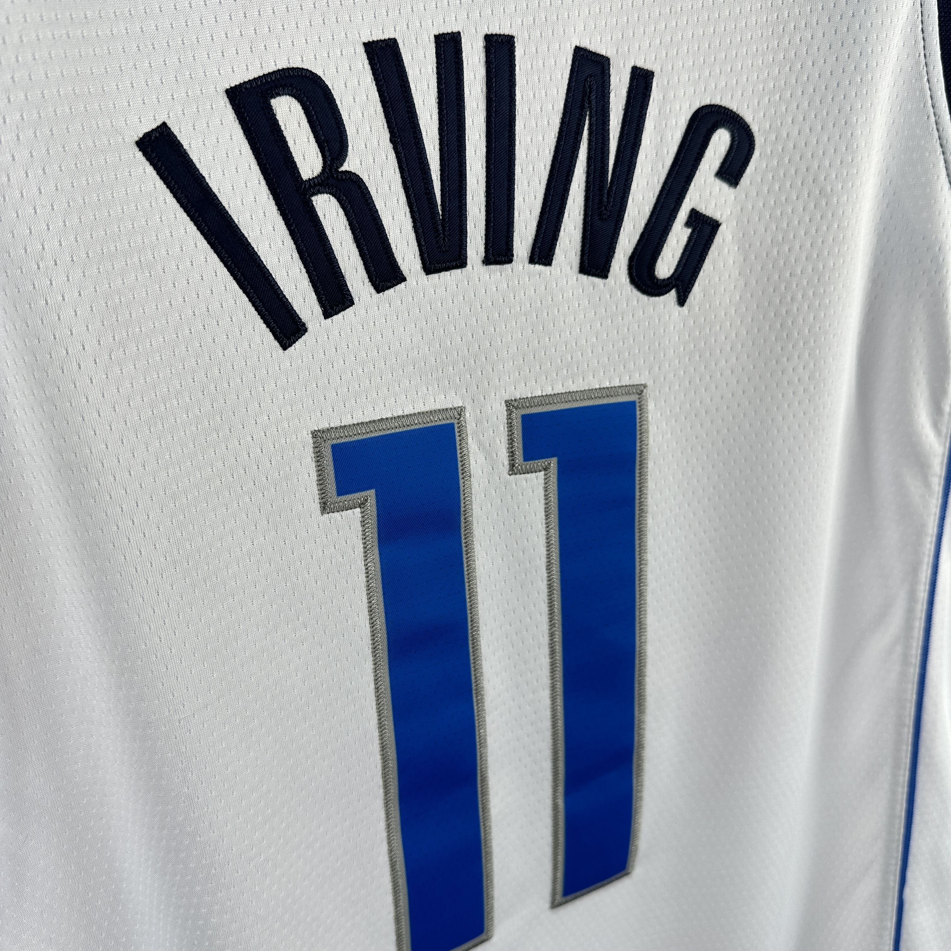 Embroidery Mavericks White No. 11 Irving