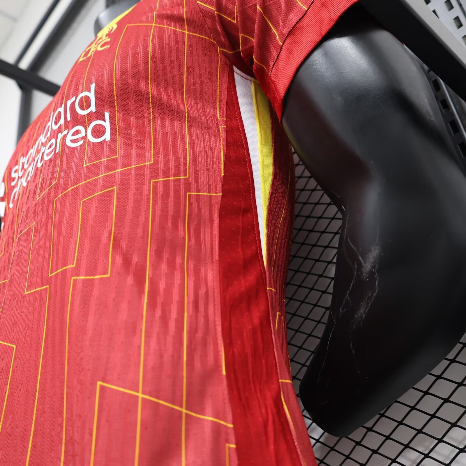 2024/25 Liverpool Home Shirt - Player Edition