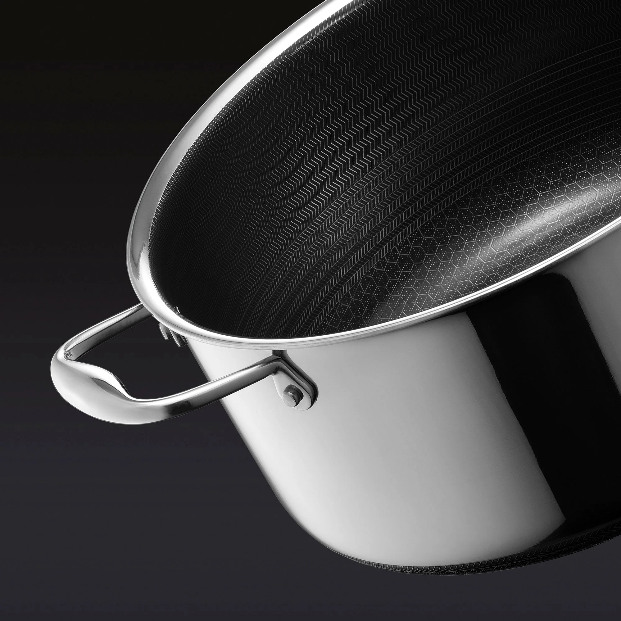Hybrid Oval Dutch Oven, 6.5-Qt