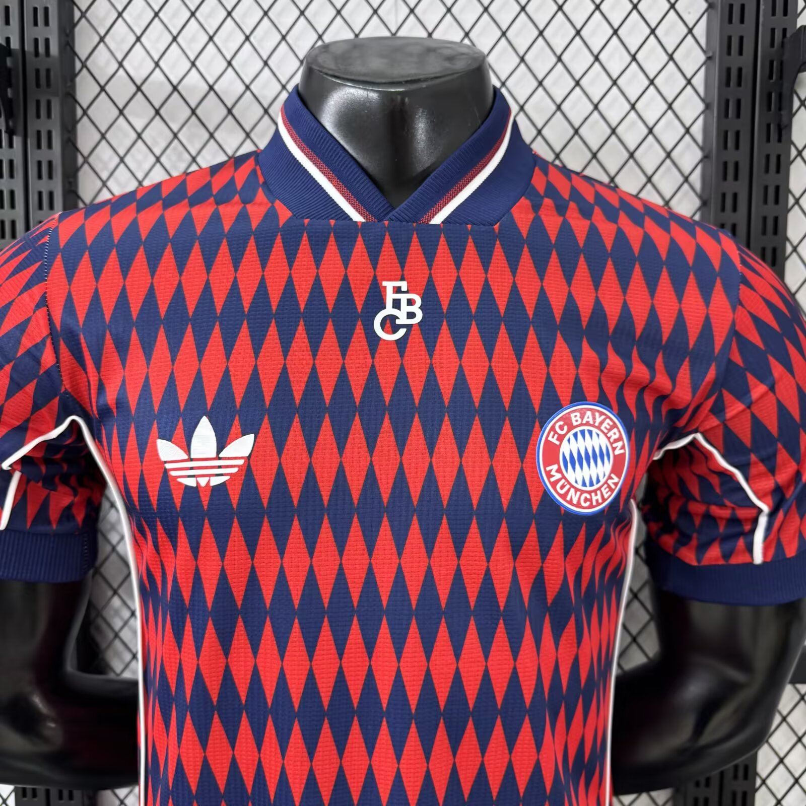 2025-26 Bayern Munich Jersey - Player Edition