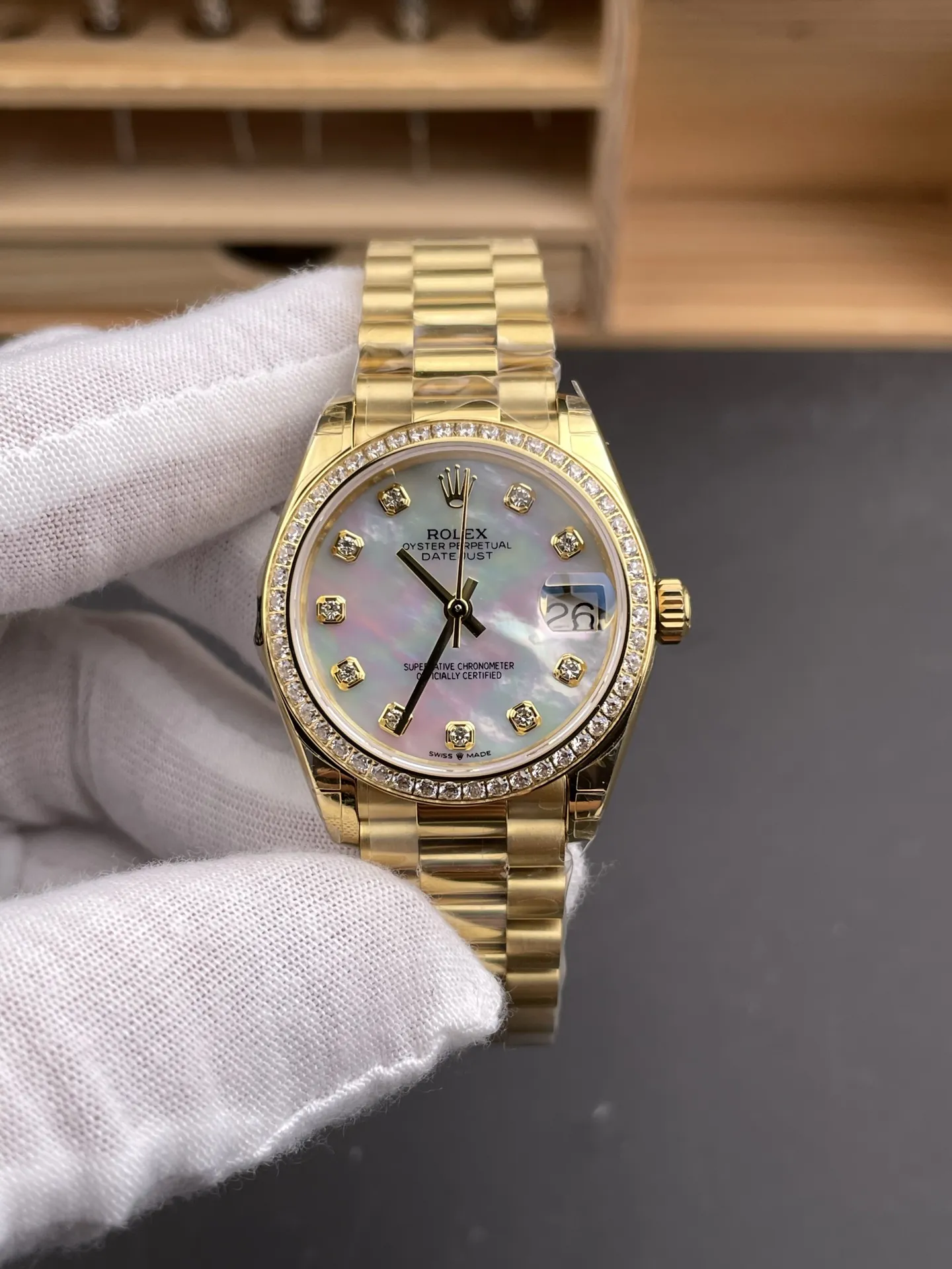 Rolex Datejust Mother-of-Pearl Ladies 31mm
