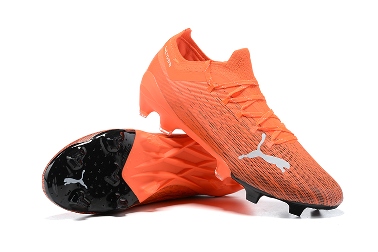 Fully knitted waterproof FG football shoes