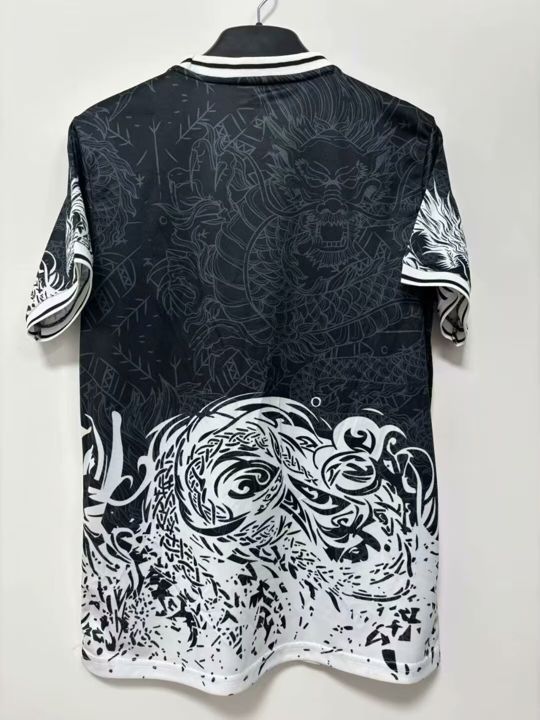 2025-26 Real Madrid White Dragon Crewneck - Jersey - Fan Edition