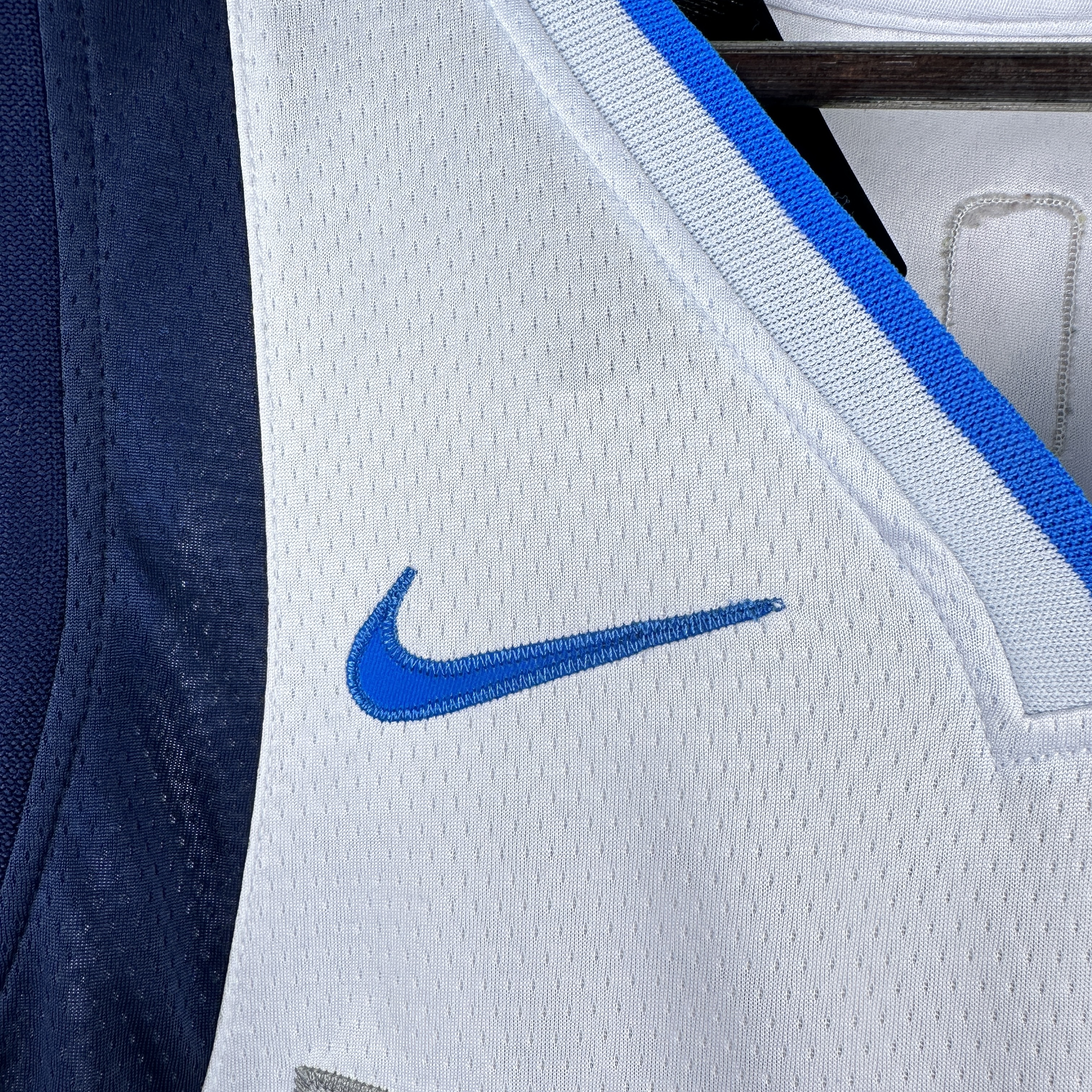 Embroidery Mavericks White No. 77 Doncic