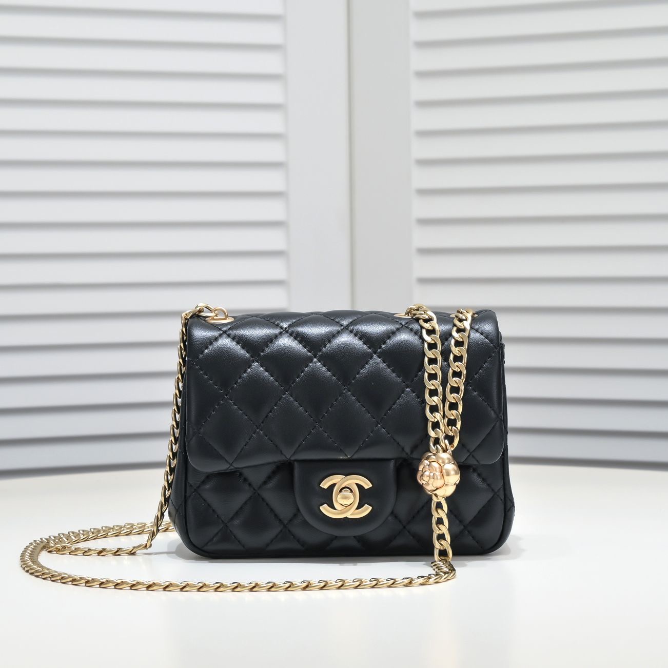 Chanel   Shoulder Crossbody Bag