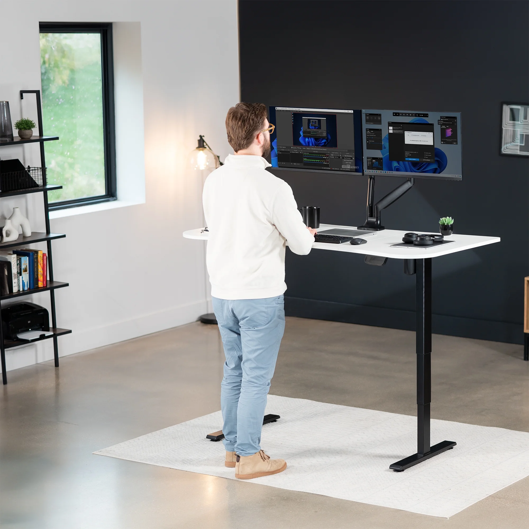 VIVO Reclaimed Wood / Black 63�?x 32�?Electric Height Adjustable Stand Up Desk