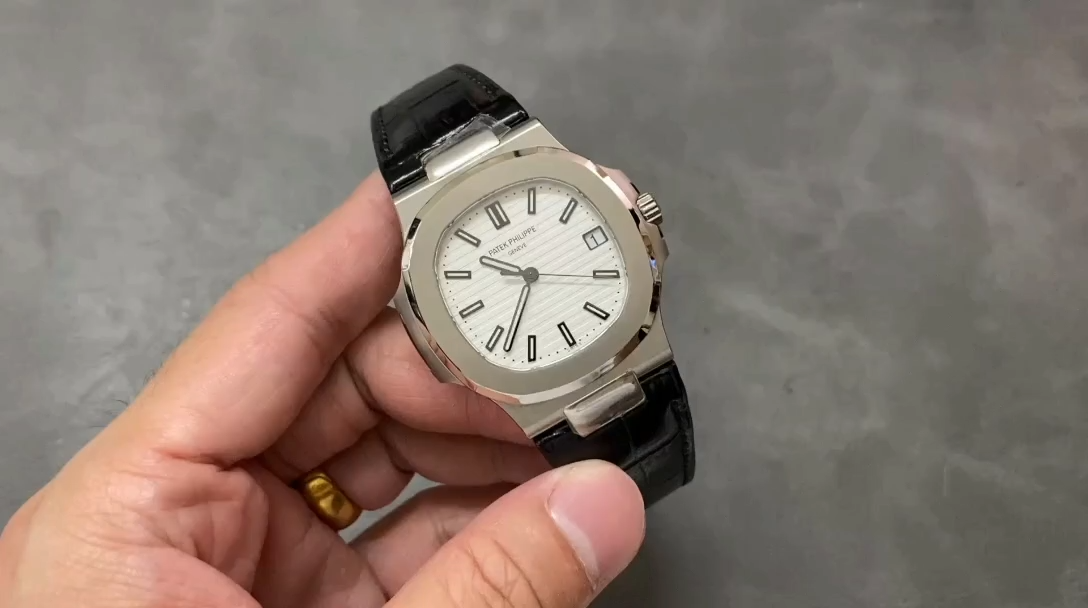 【Super Clone】Patek Philippe Nautilus 5711 1A 40mm Mens Replica Watch