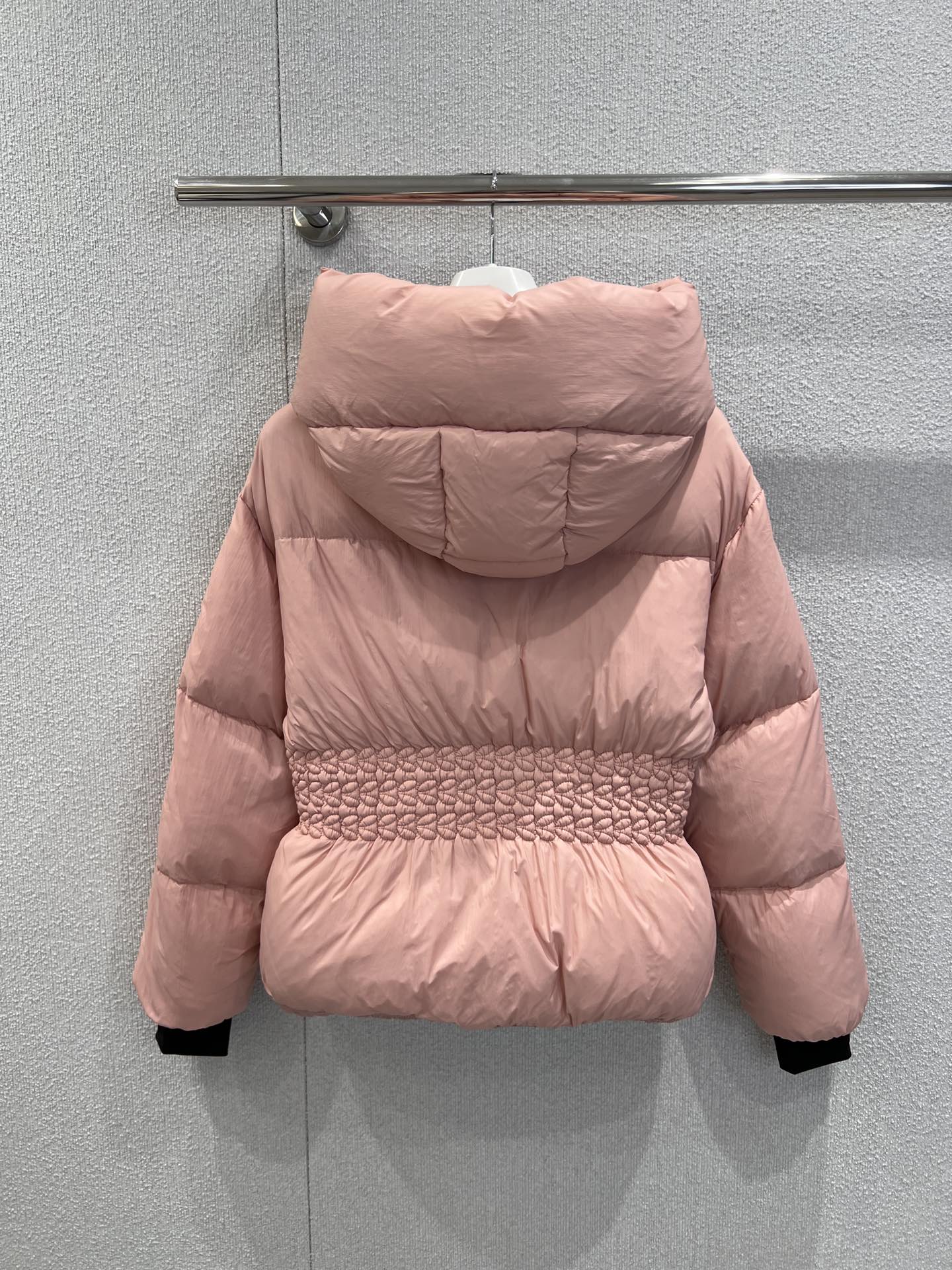 Pleated, fitted waist, hooded down jacket