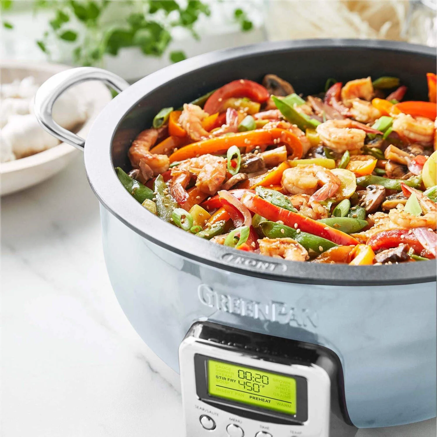 GreenPan Elite 6-Quart Essential Smart Skillet | Black