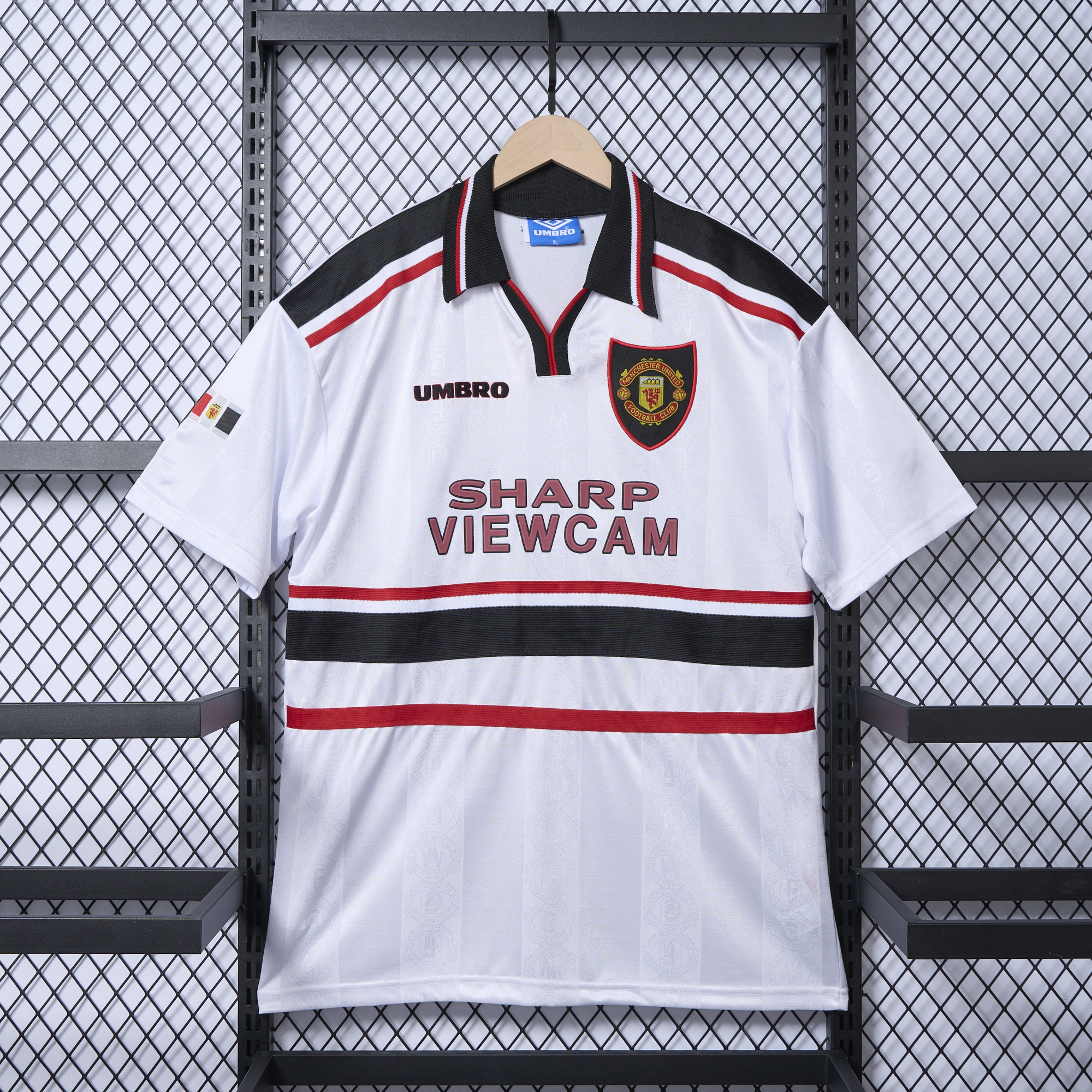 Retro Manchester United 98-99 Away Jersey