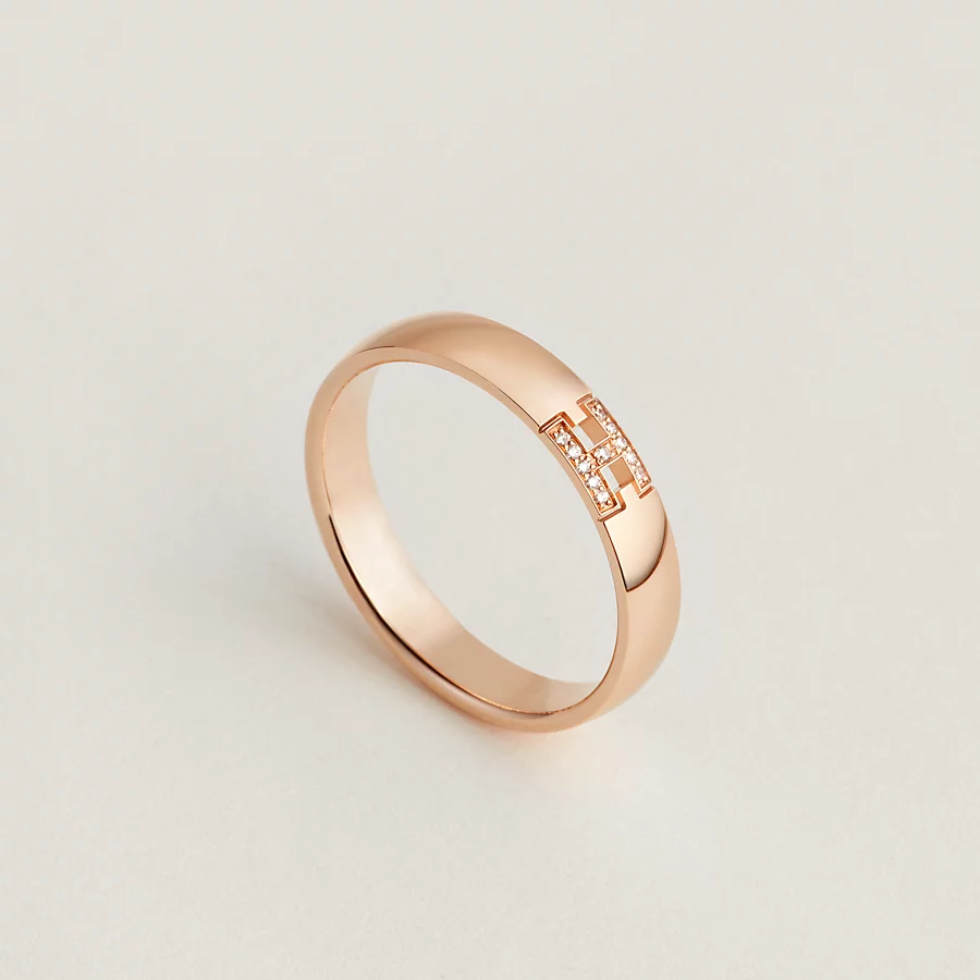 Ever Herakles wedding band