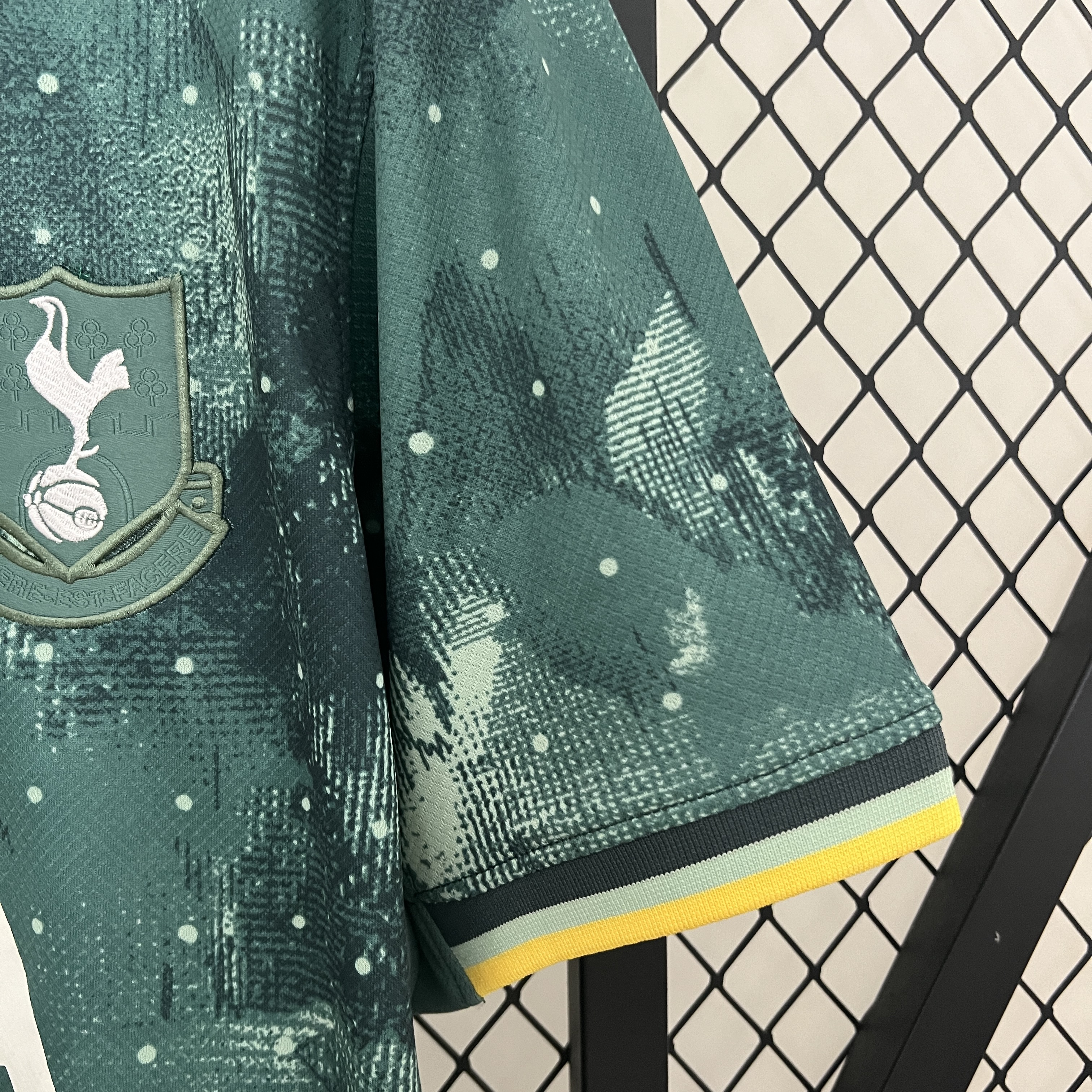 2024/25 Tottenham Hotspur second away kit.