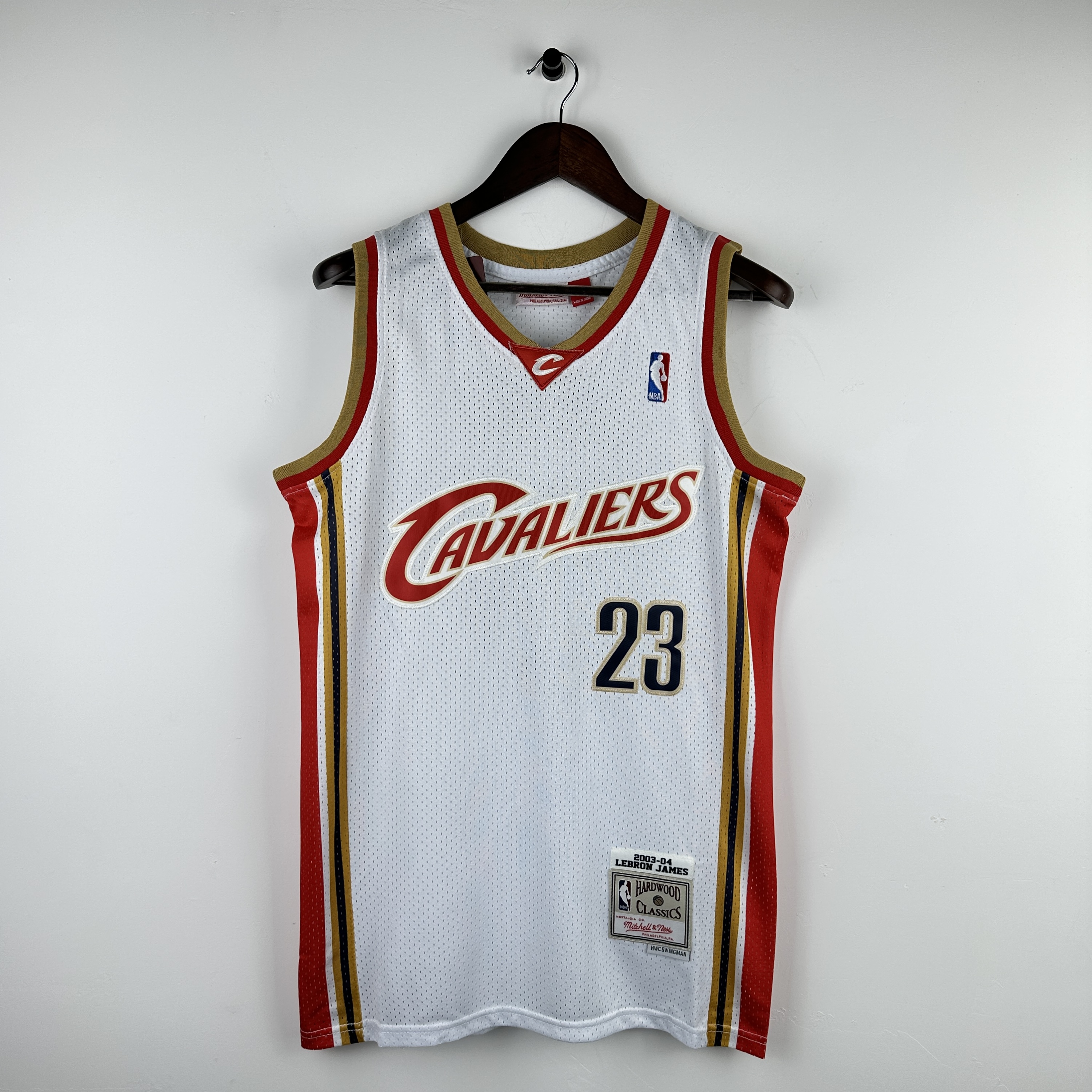 Embroidered MN Retro Jersey Cavaliers 03/04 Season White No. 23 James