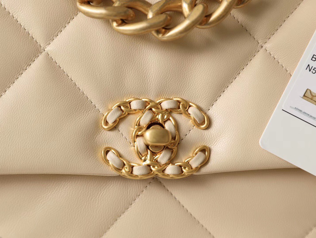 [15A] Chanel 19 Flap Bag