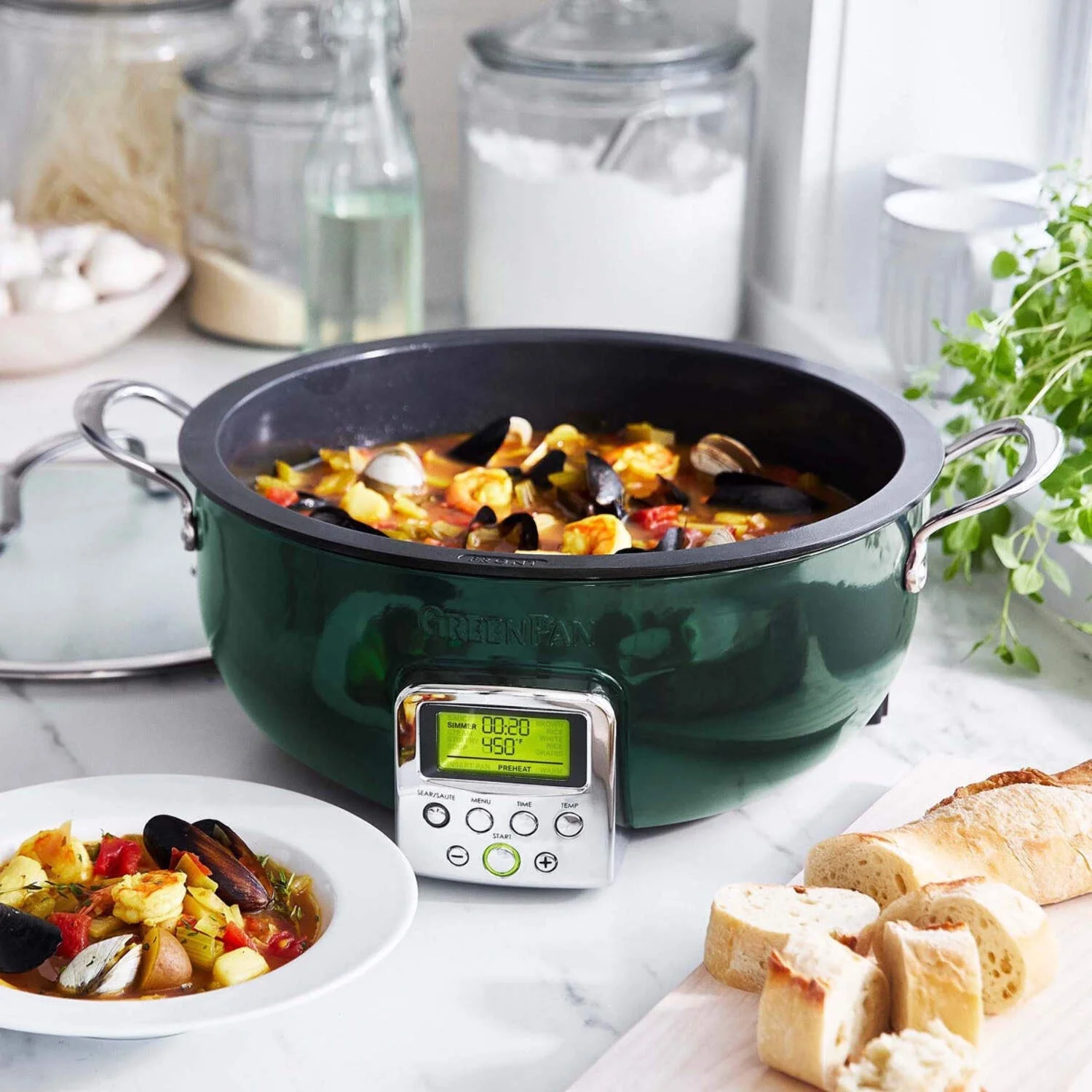 GreenPan Elite 6-Quart Essential Smart Skillet | Black