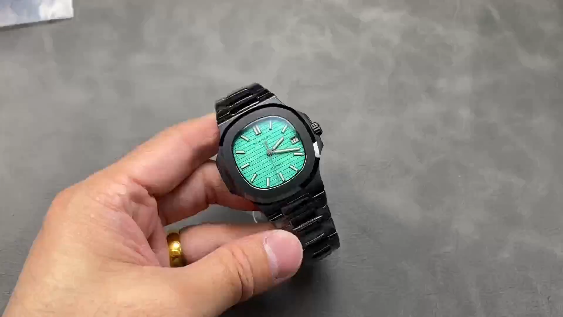 【Super Clone】Patek Philippe Nautilus 5711 AET Green Dial Black Ceramic 40mm Men's Watch