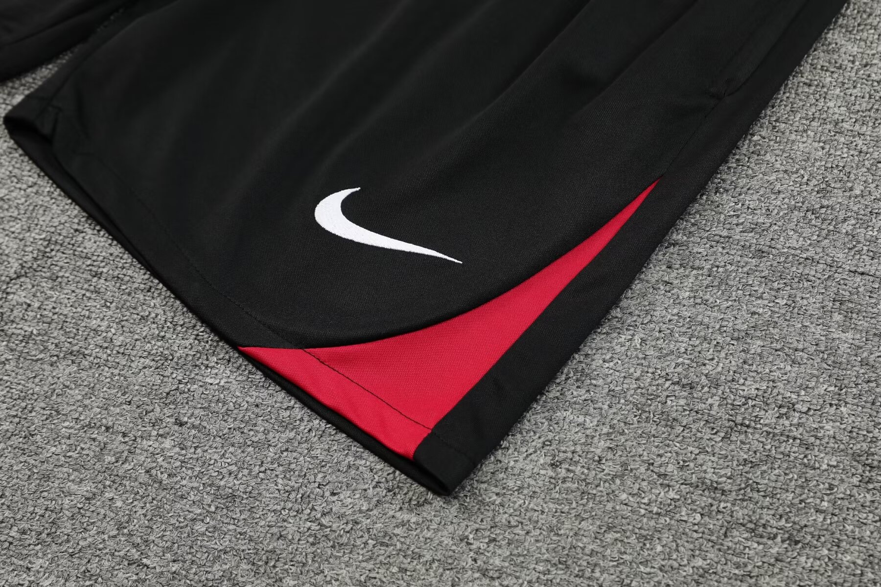 2024/25 Liverpool training kit - Adult Set